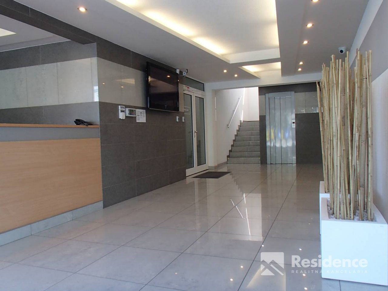 Kancelária v modernej budove v LM na prenájom