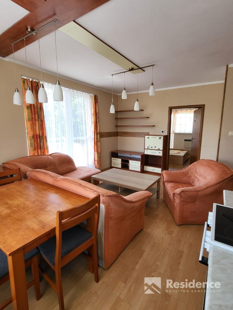 Prenájom: dvojizbový byt na Nábreží v modernej bytovke