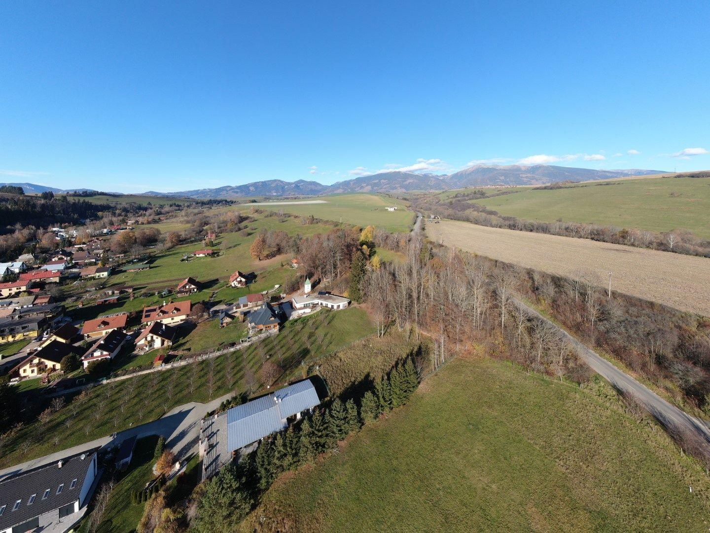 Stavebný pozemok s pekným výhľadom na predaj, Liptovský Mikuláš