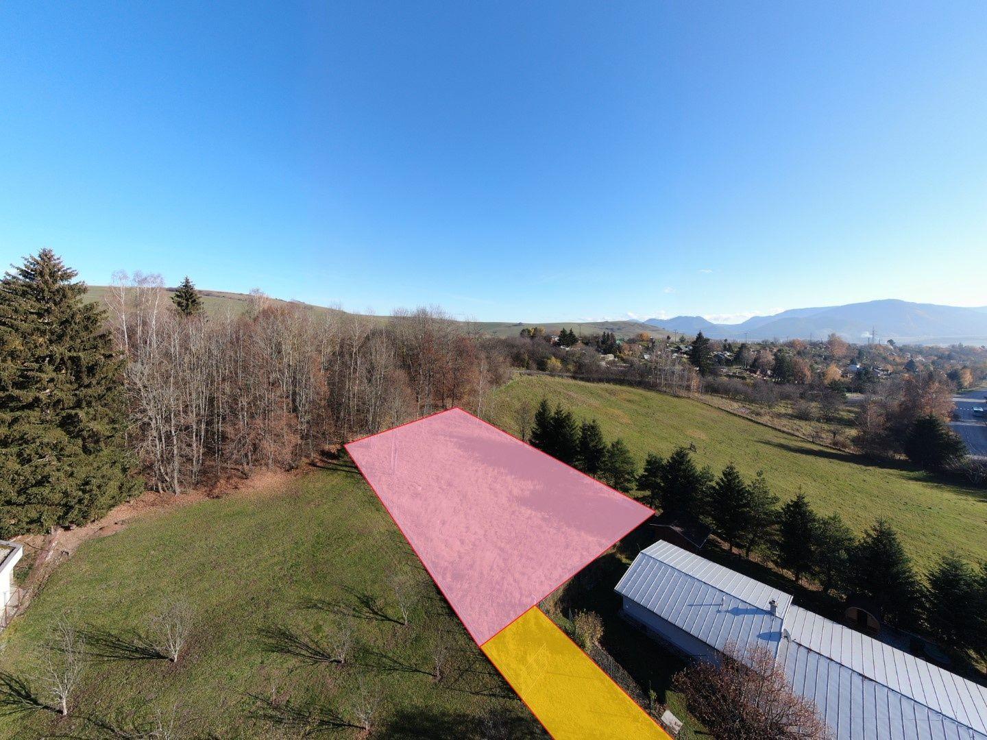 Stavebný pozemok s pekným výhľadom na predaj, Liptovský Mikuláš