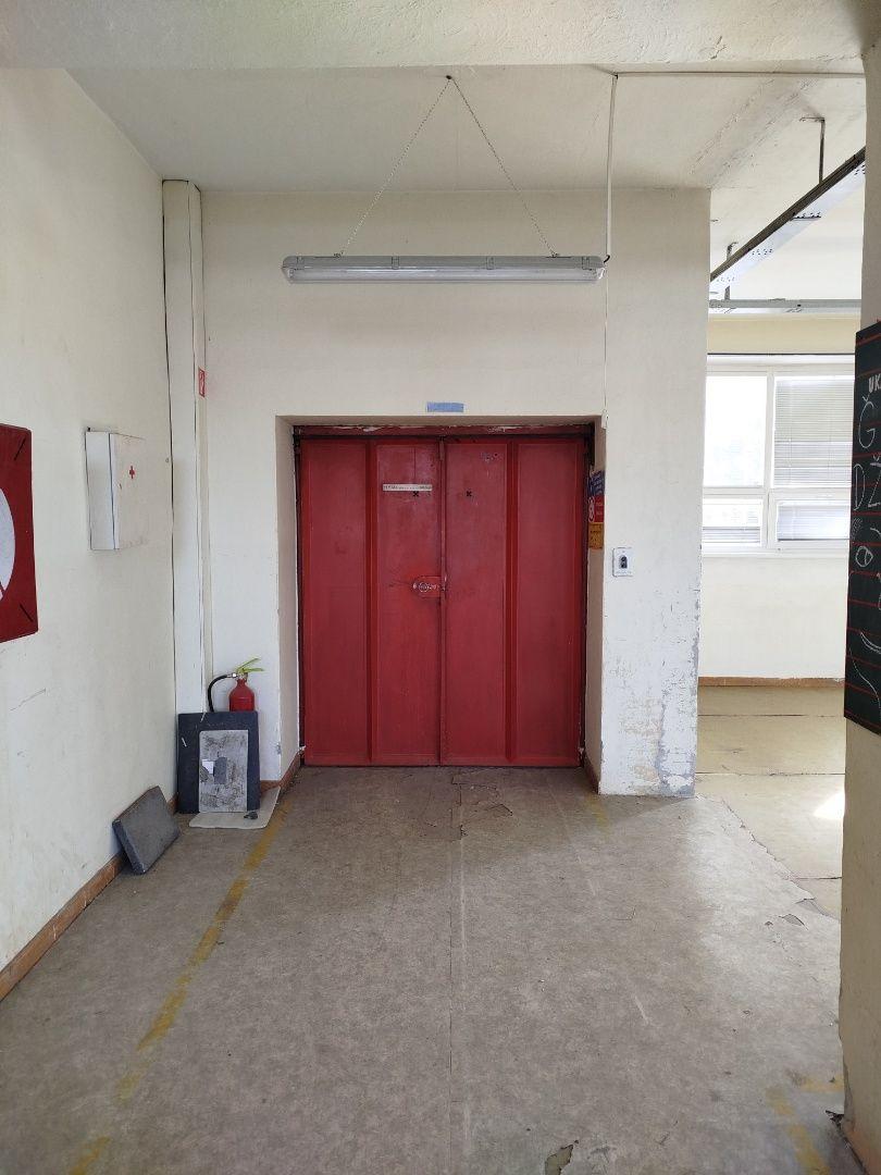 Skladové priestory s nákladným výťahom na prenájom