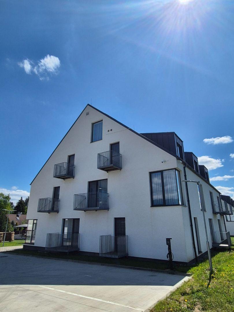 Štýlový 1-izbový apartmán v rezorte Maladinovo – bývajte ako na dovolenke po celý rok!