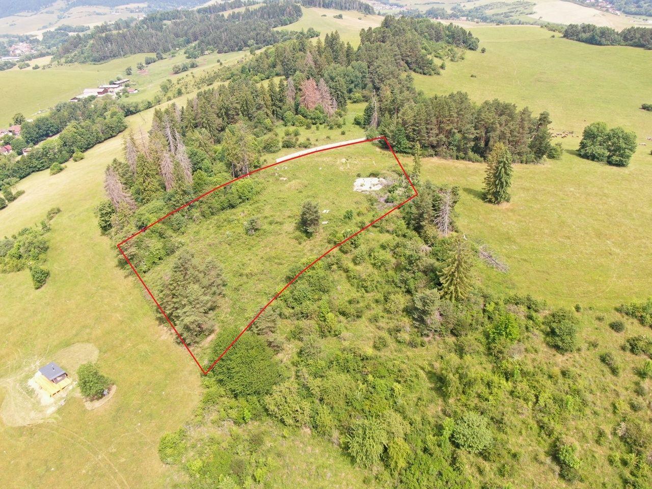 Lukratívny pozemok pri Liptovskej Mare na predaj