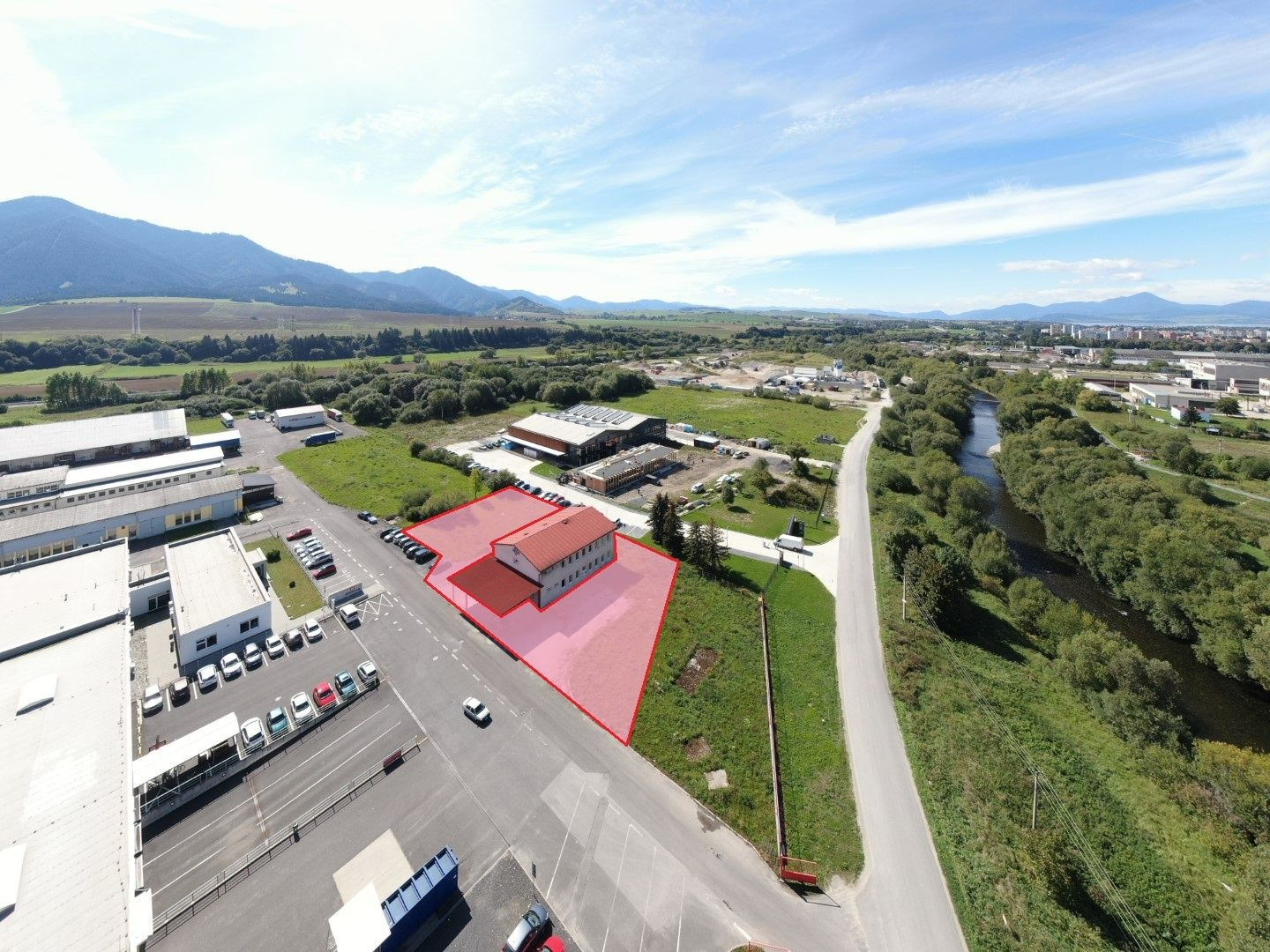 Na Predaj: polyfunkčná budova – Okoličné, Liptovský Mikuláš