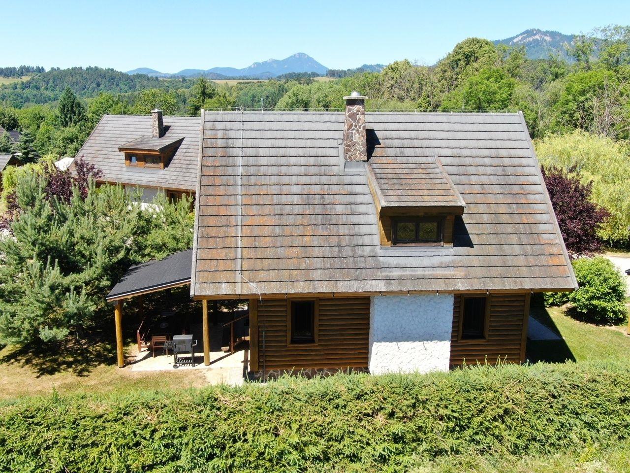 Na predaj štýlové drevenice na brehu Liptovskej Mary