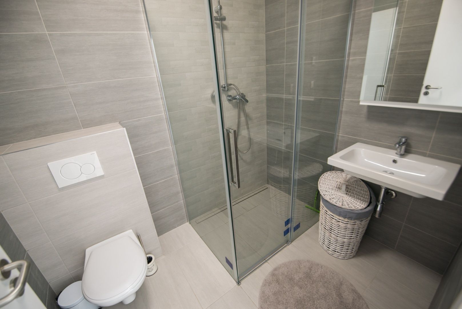 Dvojizbový byt s terasou v areáli Victory Port na prenájom