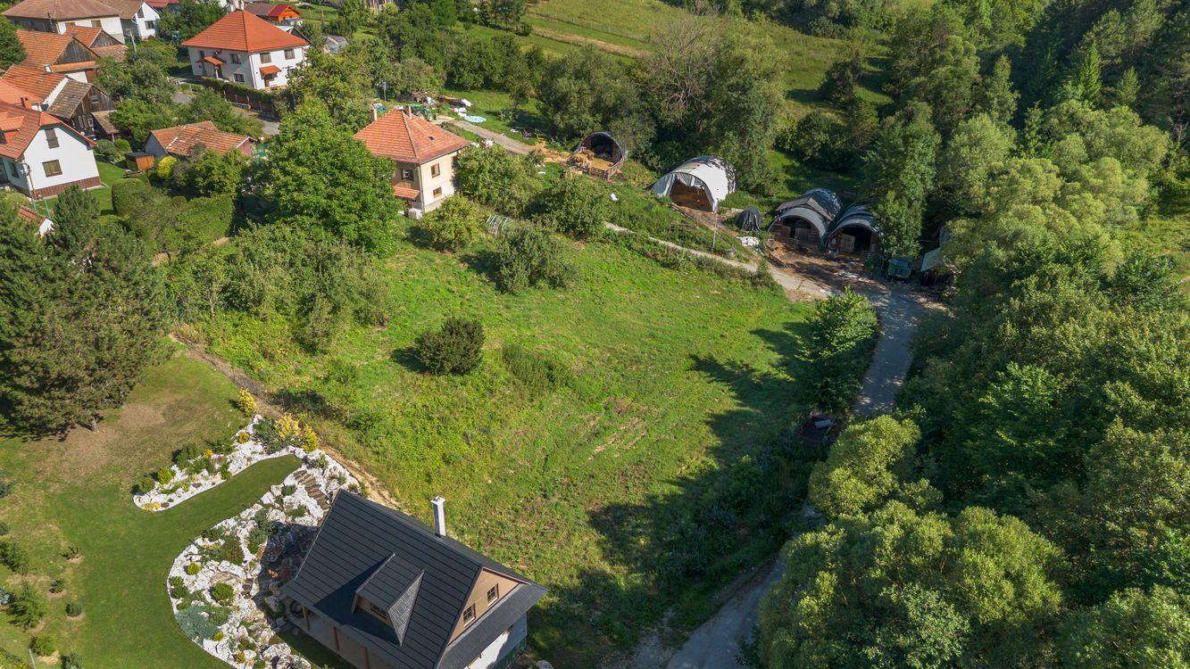 Výnimočná investičná príležitosť Rodinný dom s pozemkom 2712 m² na predaj – Jamník, Liptov 