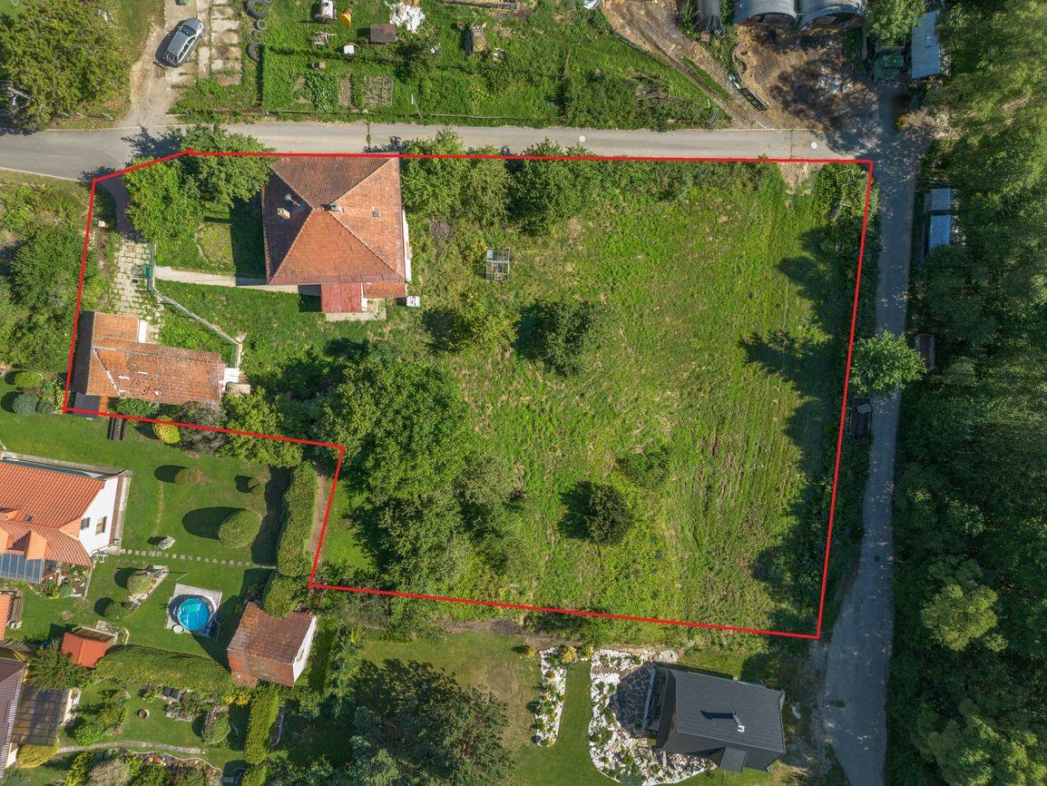 Výnimočná investičná príležitosť Rodinný dom s pozemkom 2712 m² na predaj – Jamník, Liptov 