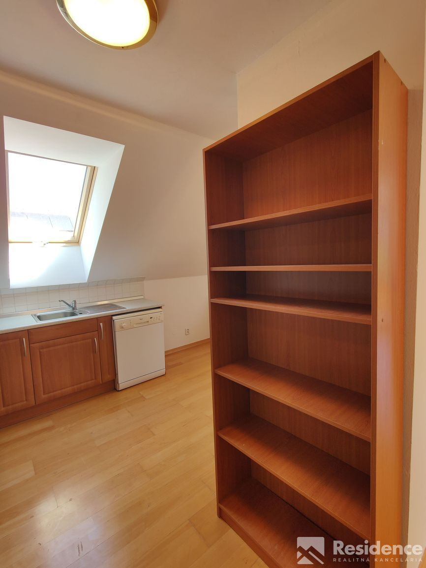 3 izbový byt na prenájom, centrum Liptovský Mikuláš