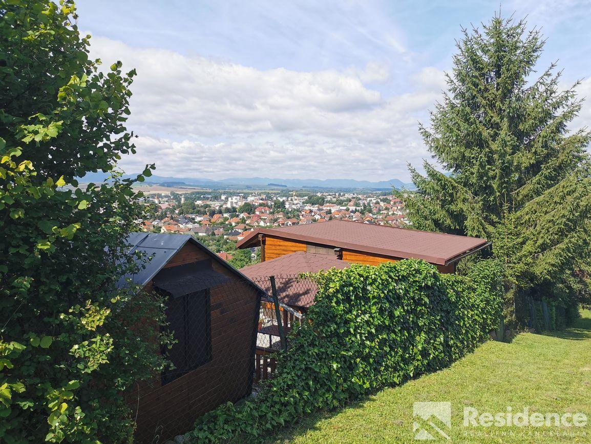 Na predaj záhradná chatka s krásnym výhľadom na mesto, Liptovský Mikuláš