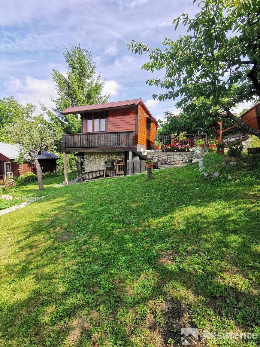 Na predaj záhradná chatka s krásnym výhľadom na mesto, Liptovský Mikuláš