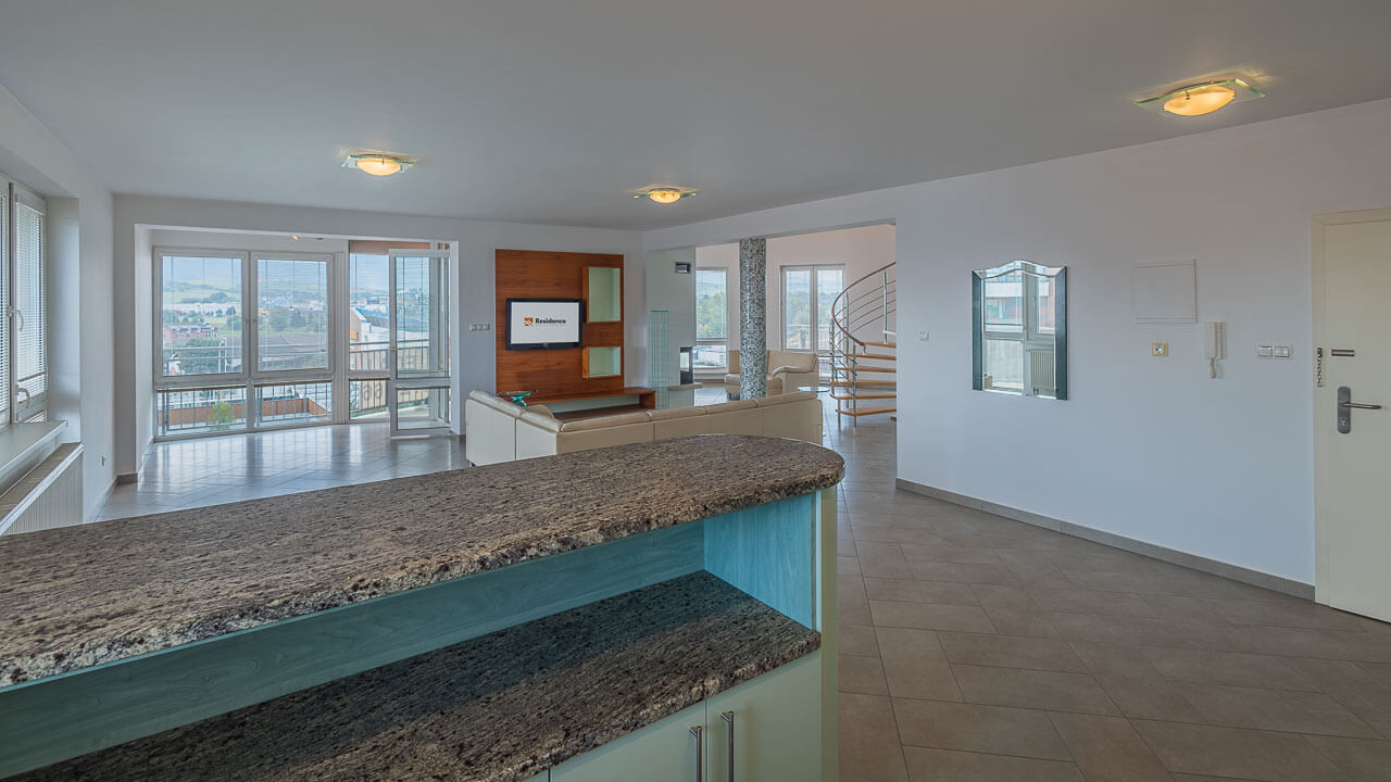 Na prenájom 3-izbový mezonet v centre Liptovského Mikuláša