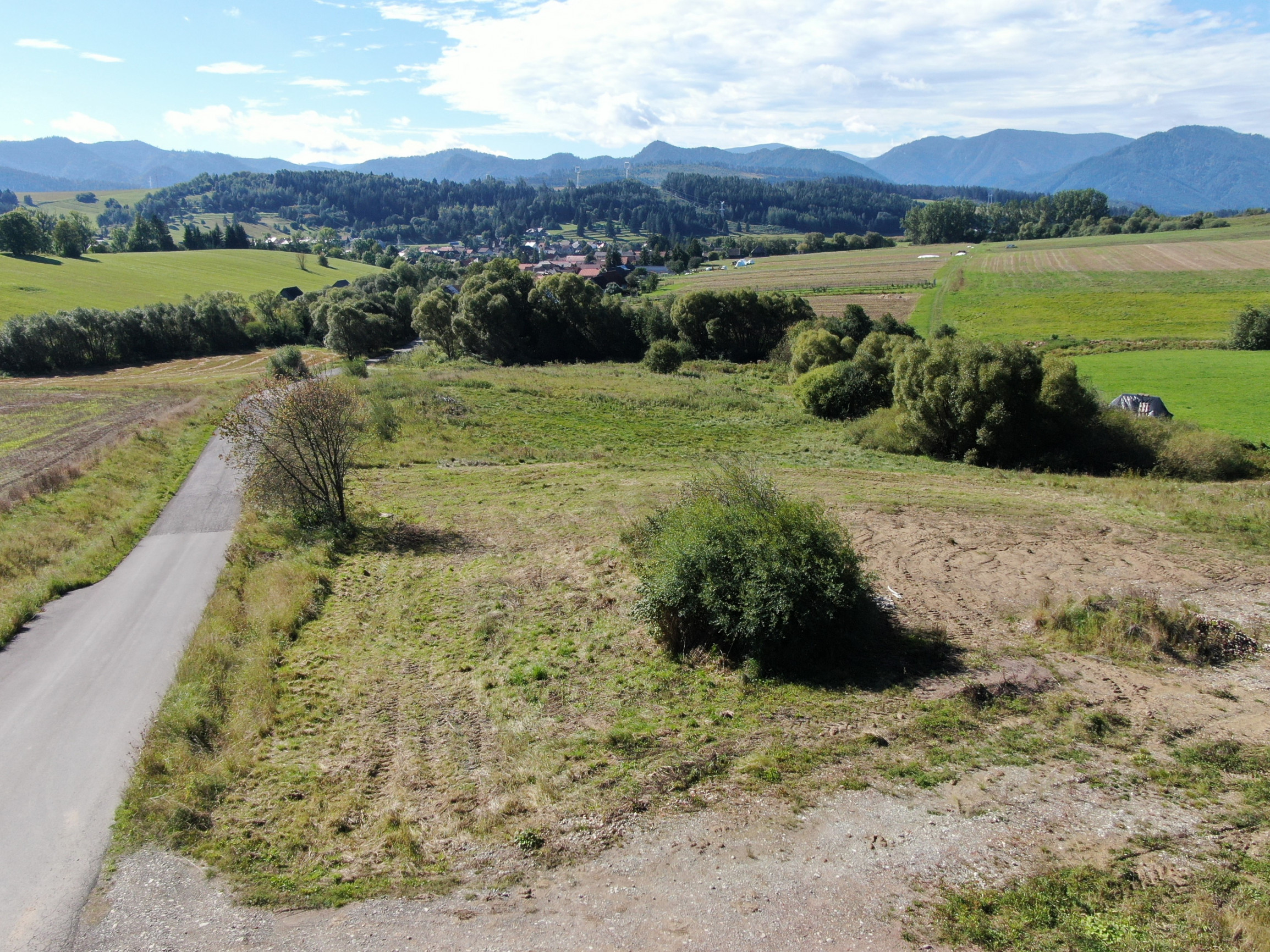 Posledný stavebný pozemok v Hybe – Peňažné  Výhľad na Tatry