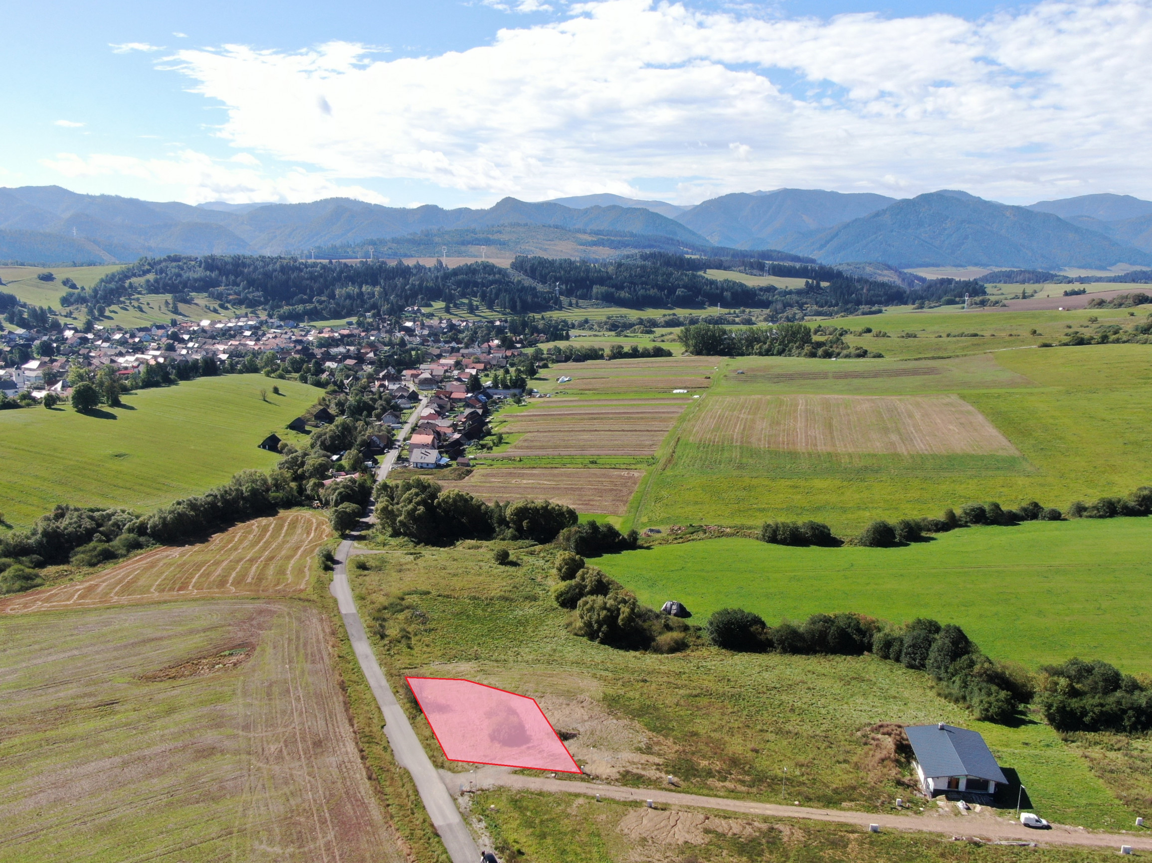 Posledný stavebný pozemok v Hybe – Peňažné  Výhľad na Tatry
