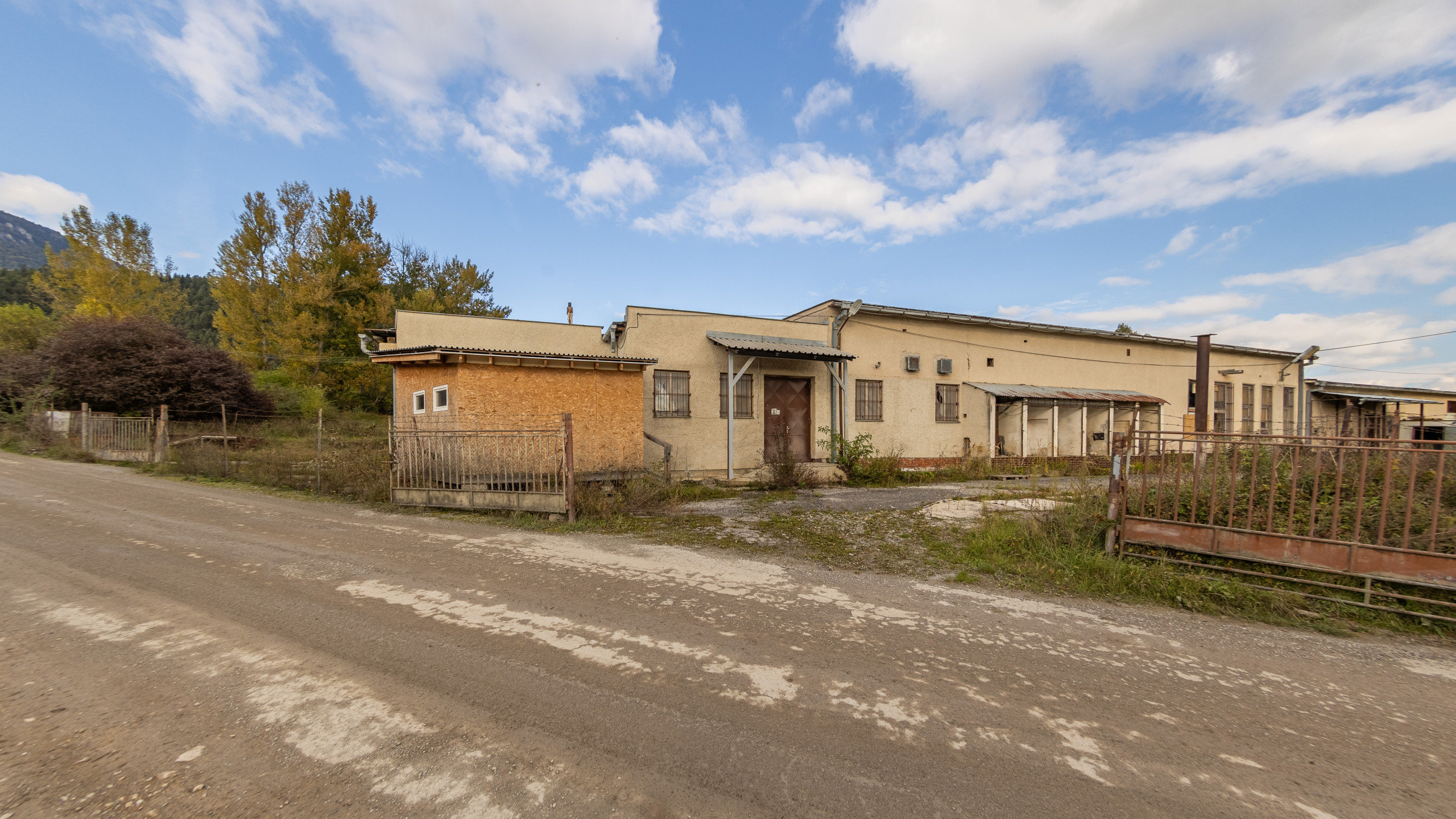 Na predaj rozsiahly objekt na podnikanie v Liskovej