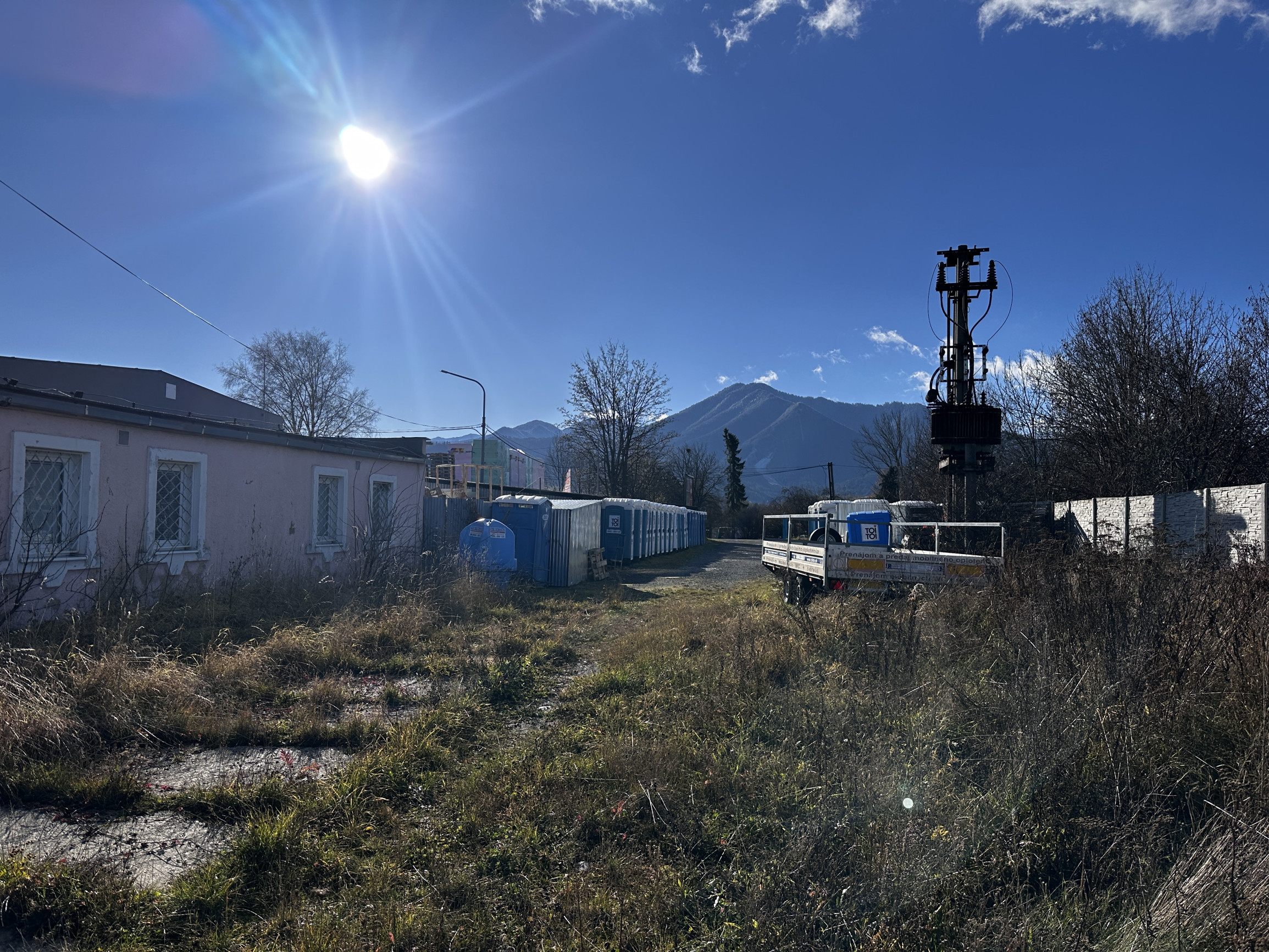 Prenájom 1 300 m² – skladový priestor na hlavnom ťahu Liptovský Mikuláš