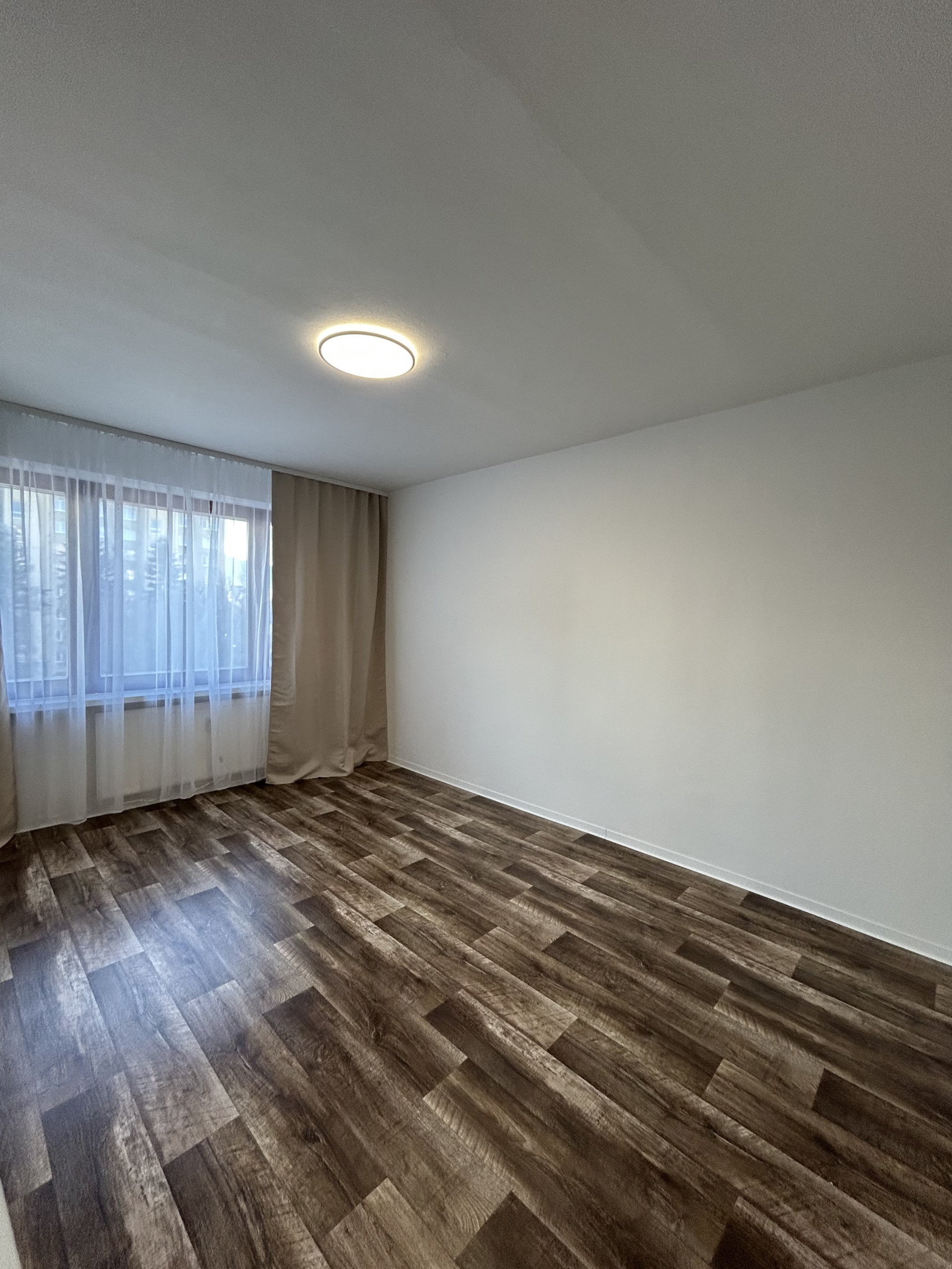 Na prenájom 3- izbový byt na Podbrezinách