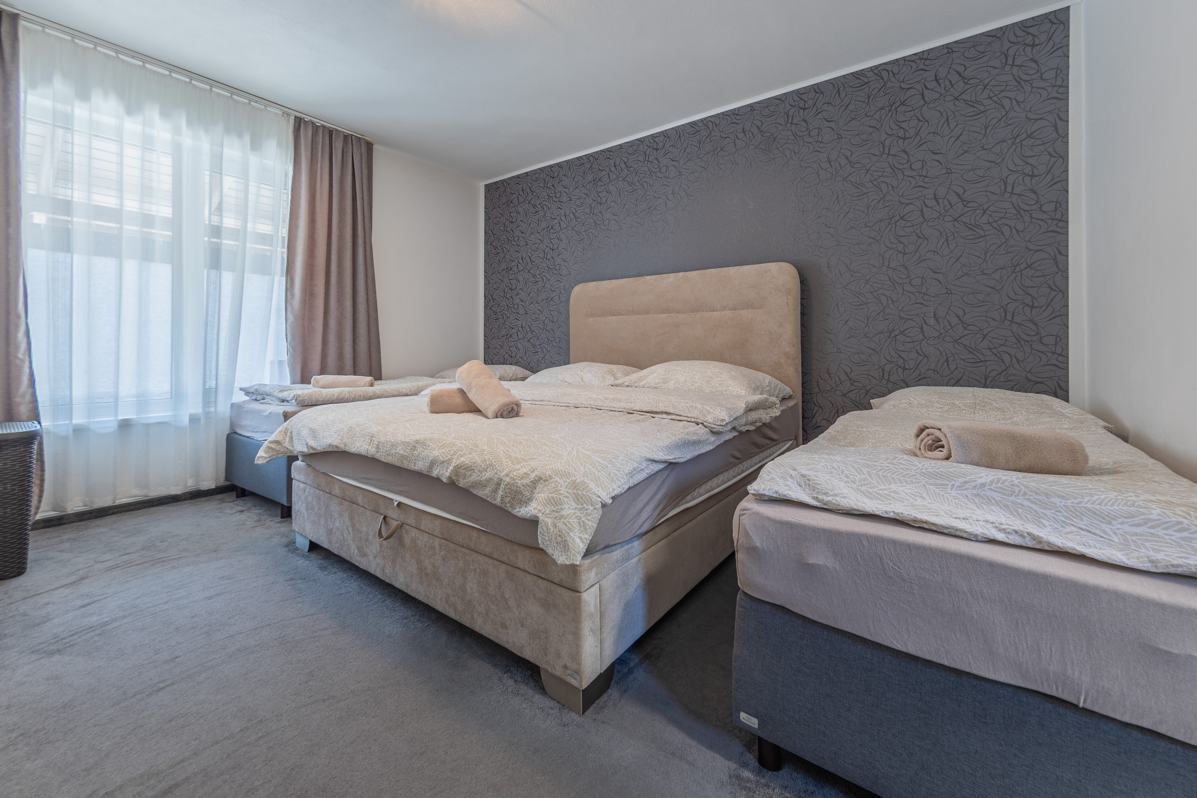 REZERVOVANÉ -Priestranný apartmán s terasou pri aquaparku – Banff Bešeňová