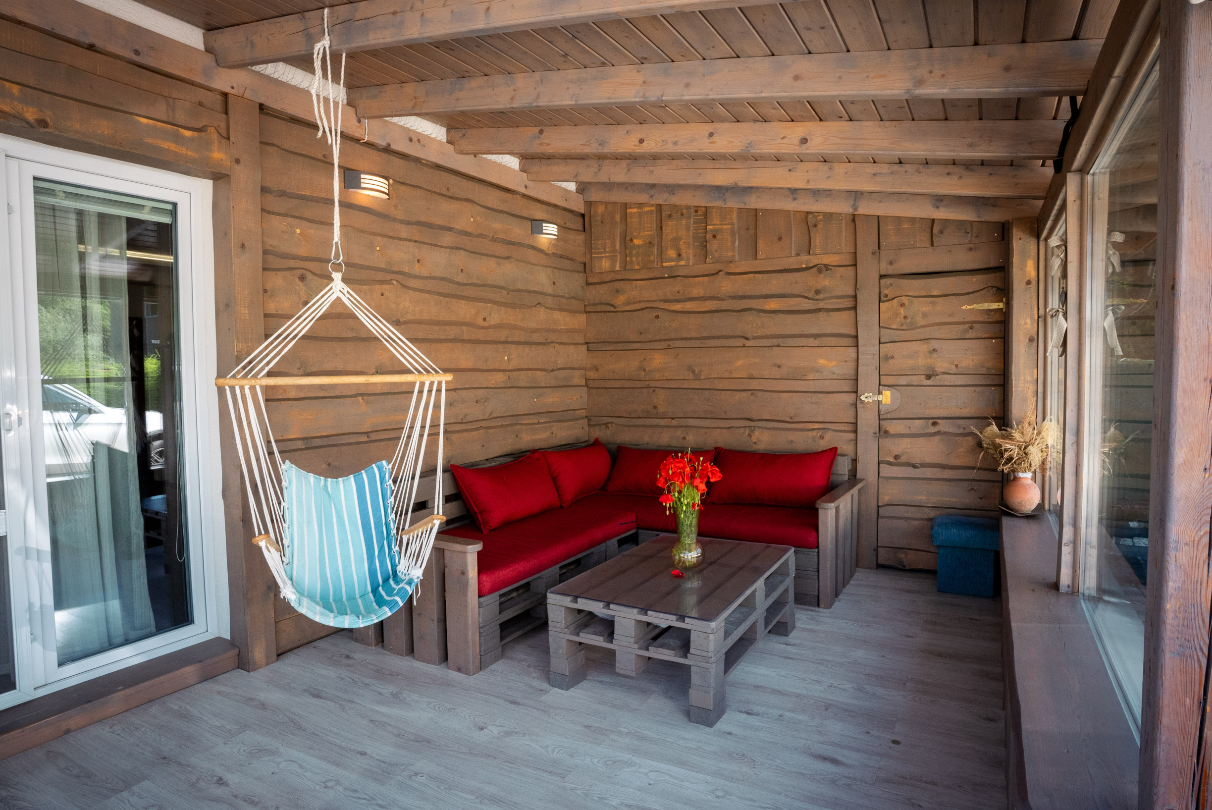 REZERVOVANÉ -Priestranný apartmán s terasou pri aquaparku – Banff Bešeňová