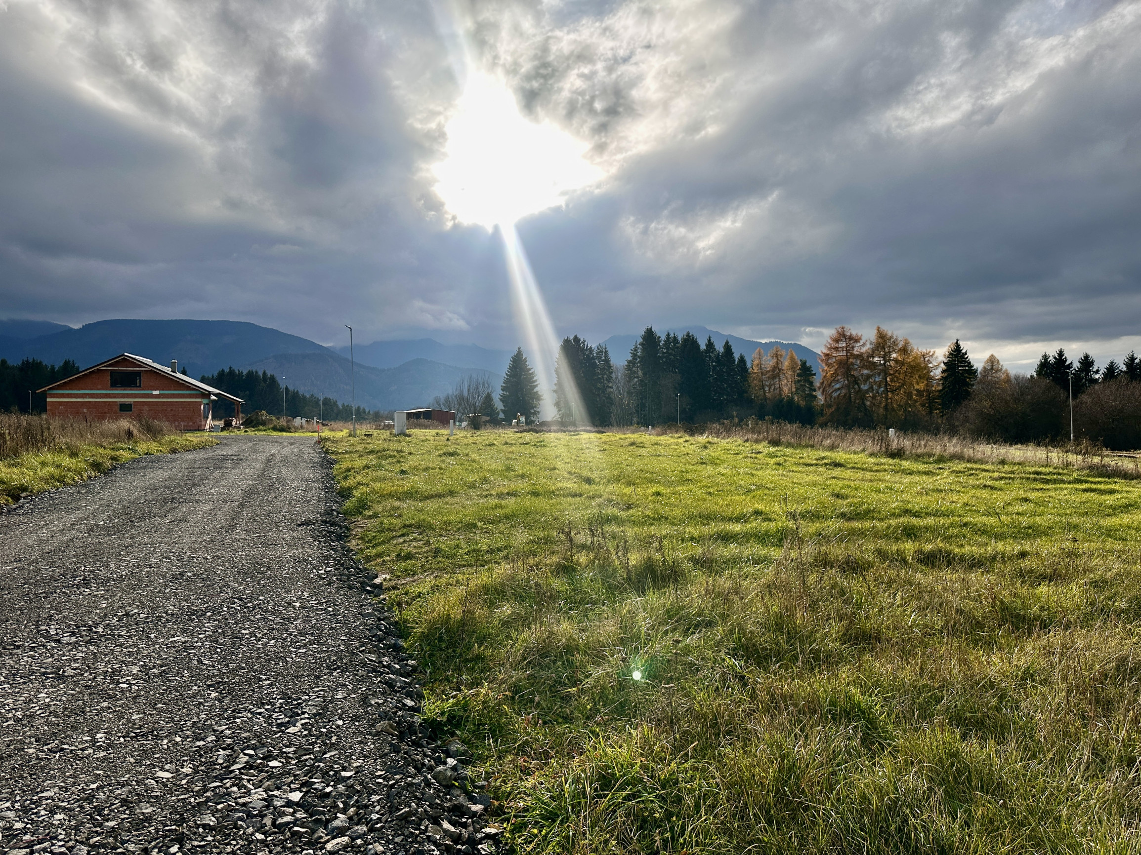 NOVÁ CENA | Pozemok na výstavbu domu pri lese – Jamník, 722 m²