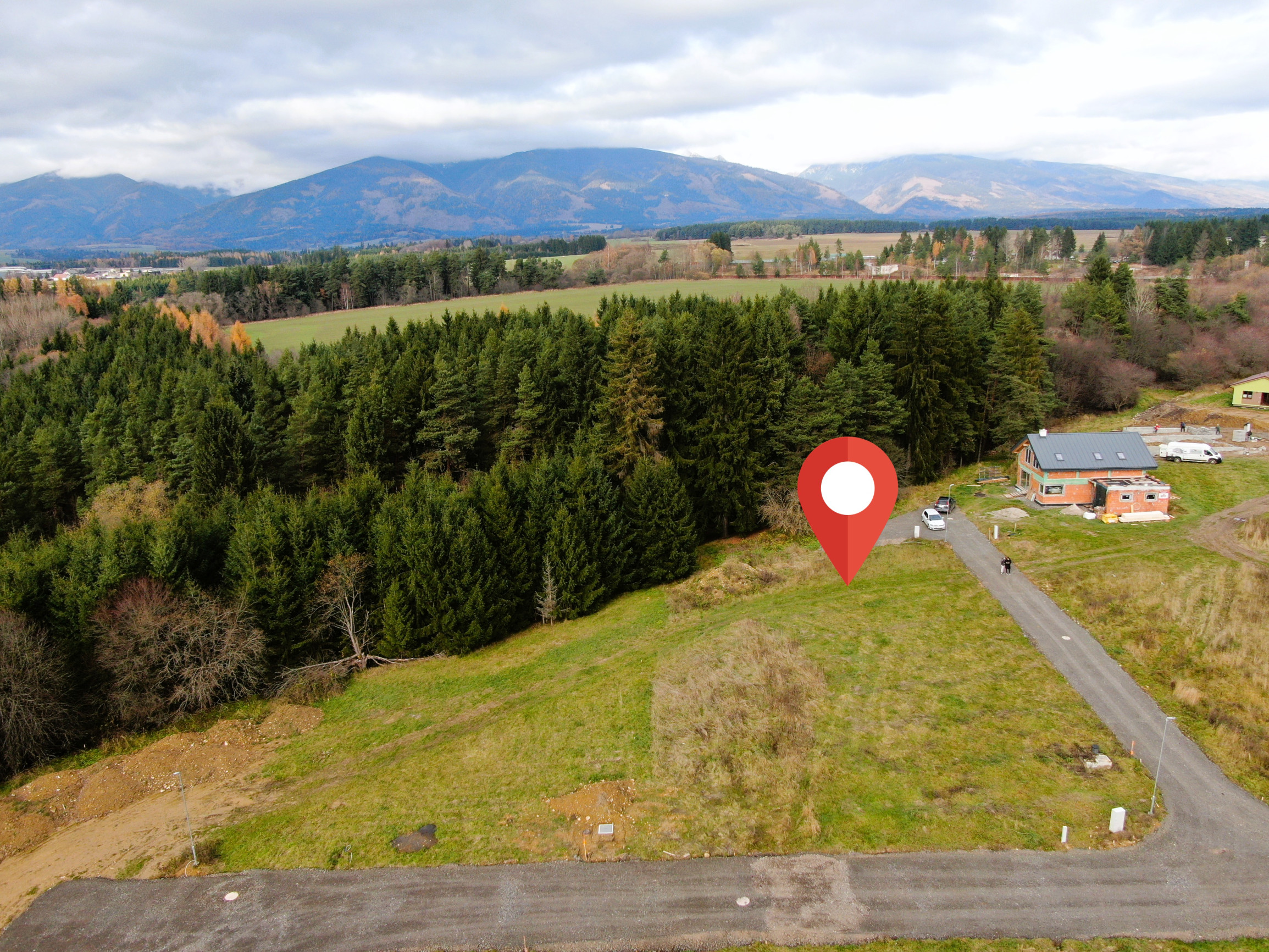 NOVÁ CENA | Pozemok na výstavbu domu pri lese – Jamník, 722 m²