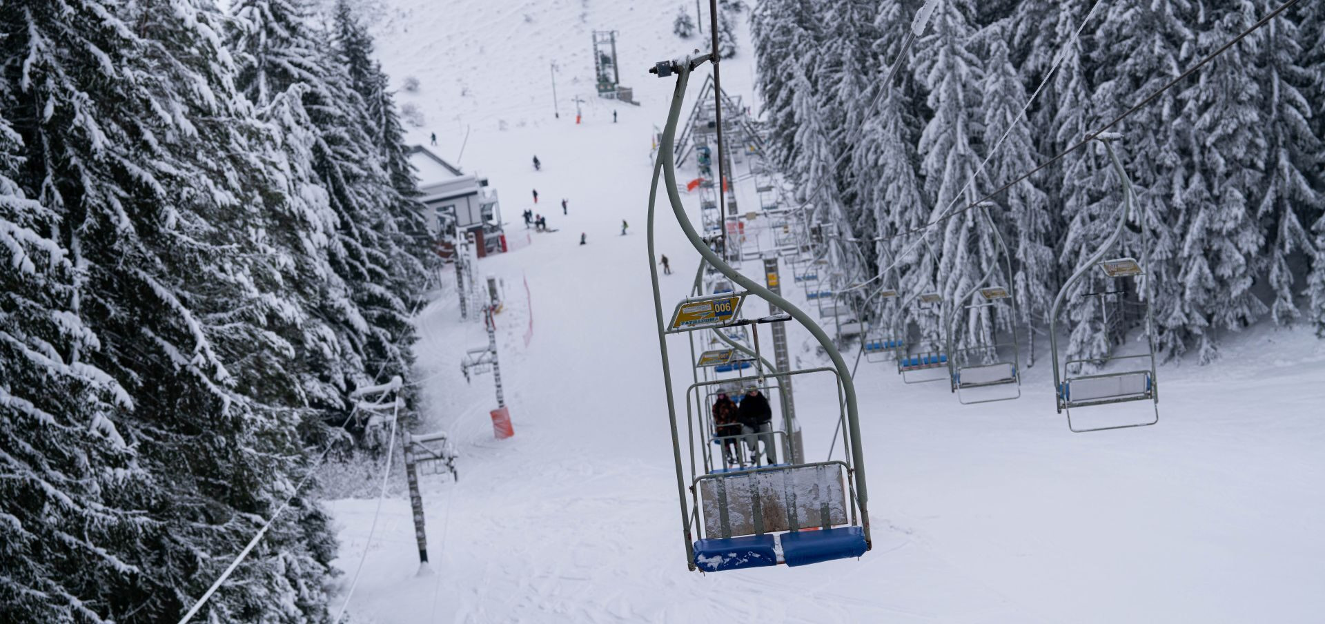 Slnečný stavebný pozemok s panoramatickým výhľadom – Závažná Poruba, Pod Poludnicou