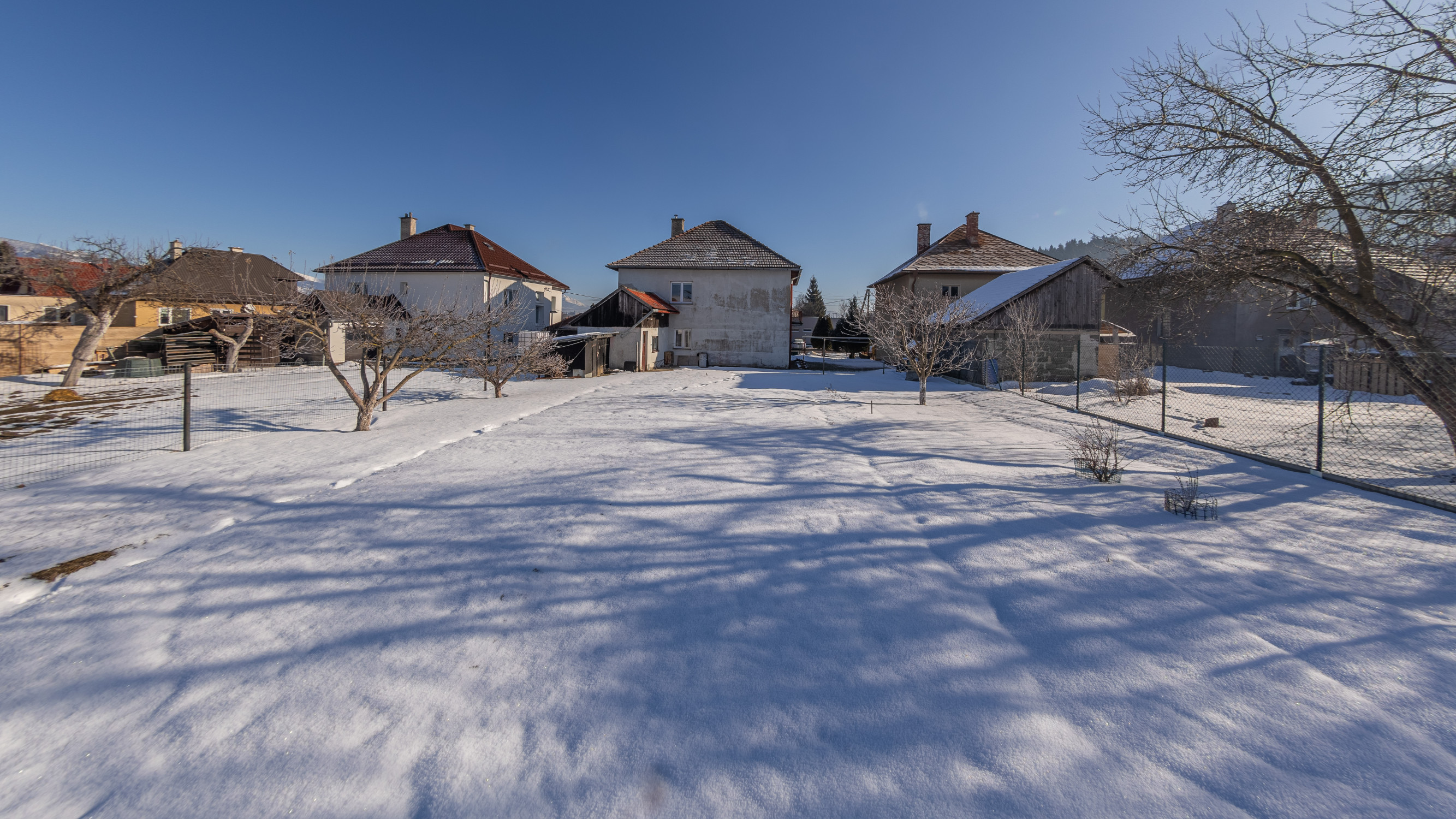Znížená cena! Dom + veľký pozemok, výborná poloha /Liptov/