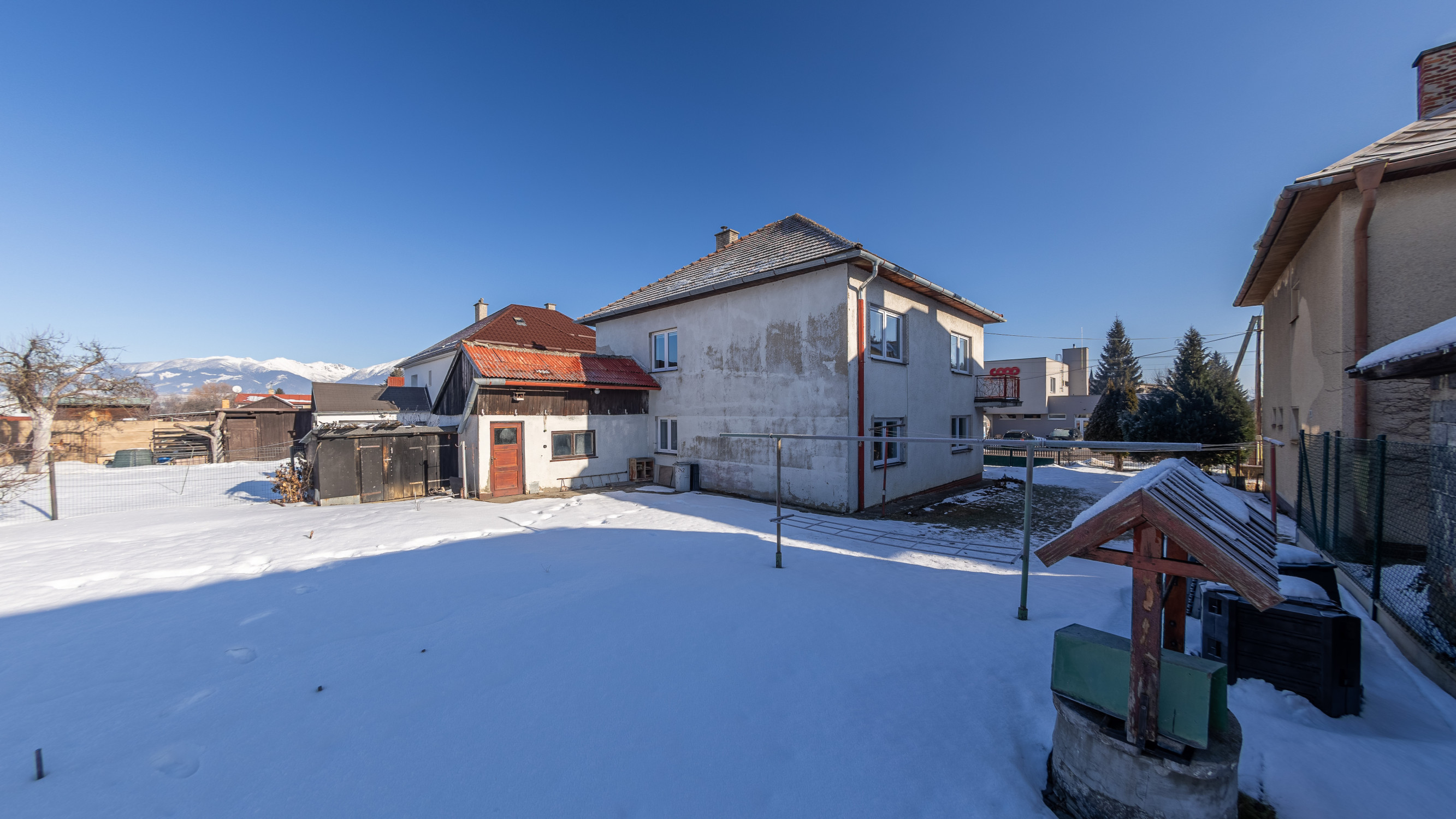 Znížená cena! Dom + veľký pozemok, výborná poloha /Liptov/