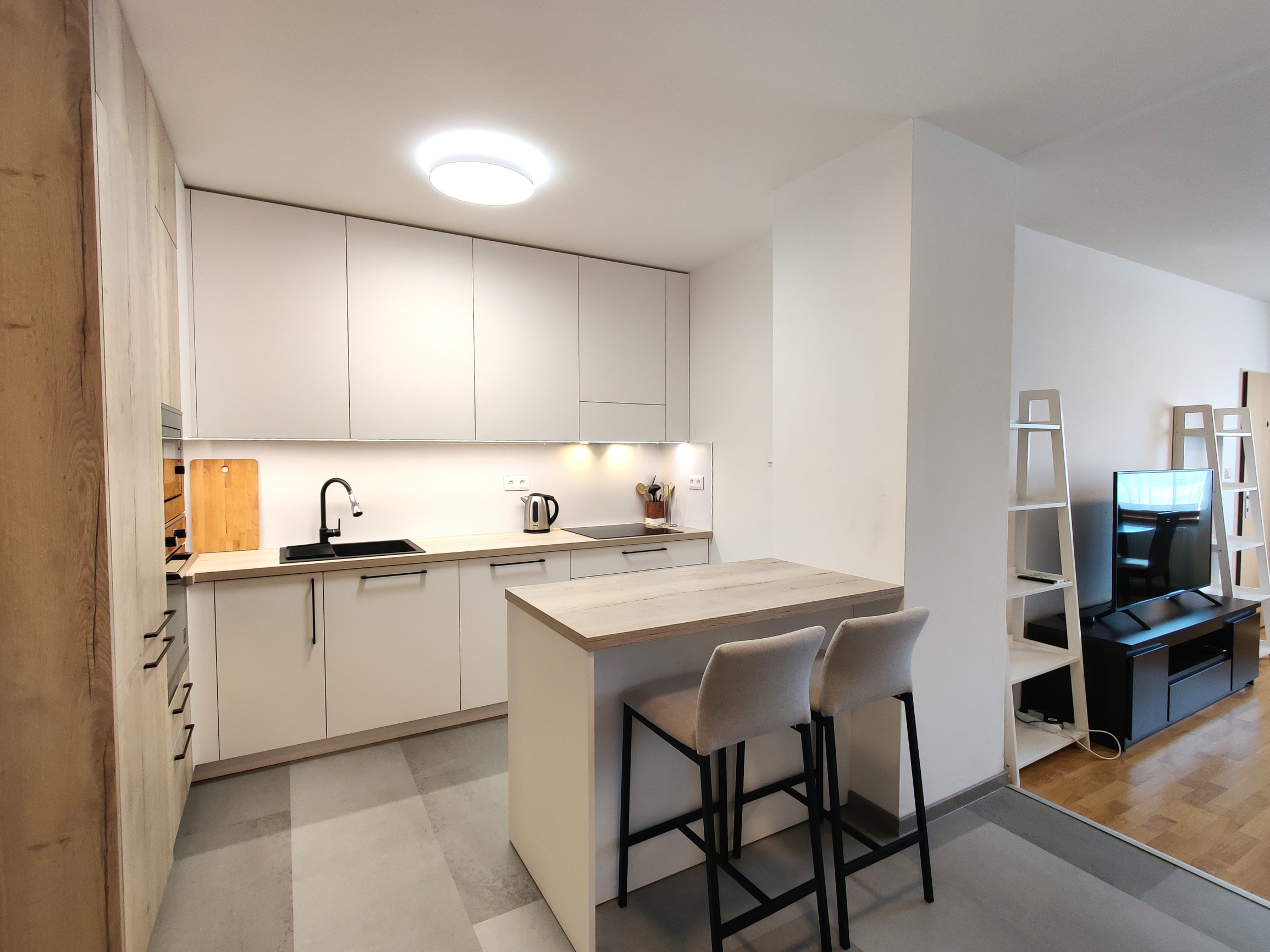 Veľkorysý 4 izbový byt na bývanie aj podnikanie