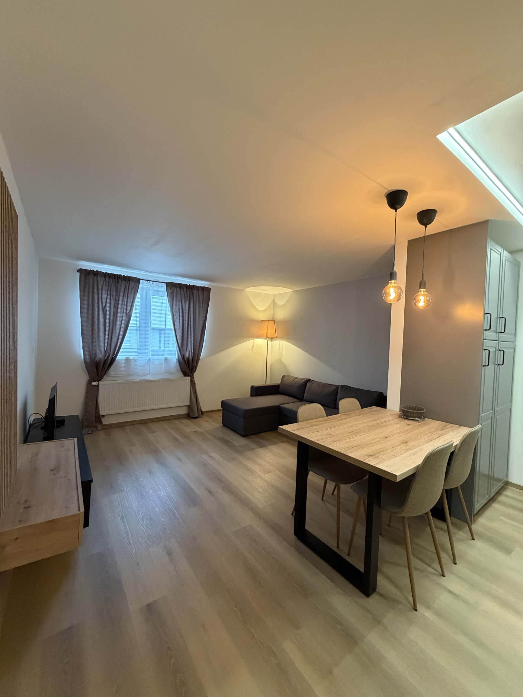 Na prenájom 2-izbový byt v rodinnom dome