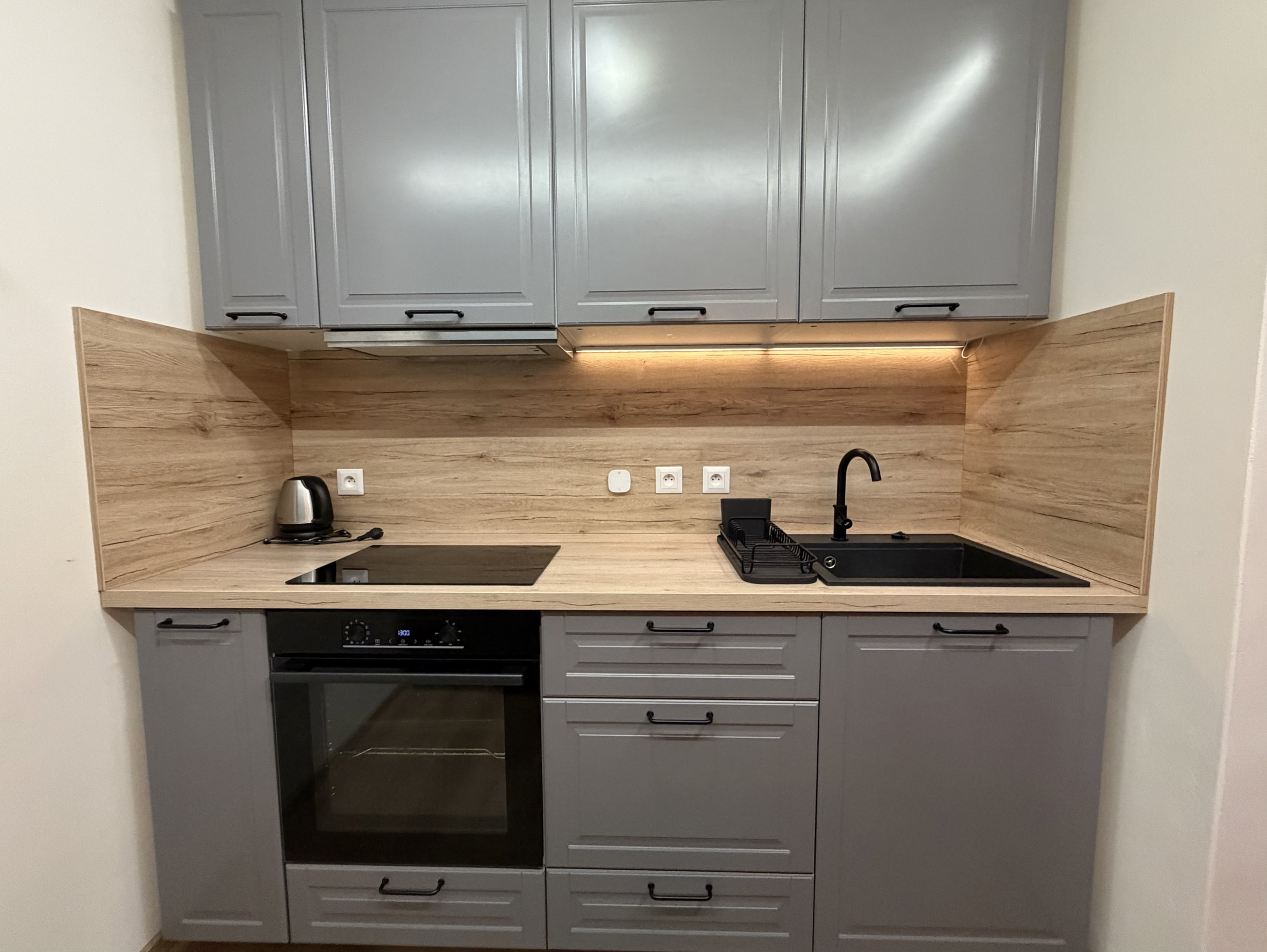 Na prenájom 2-izbový byt v rodinnom dome