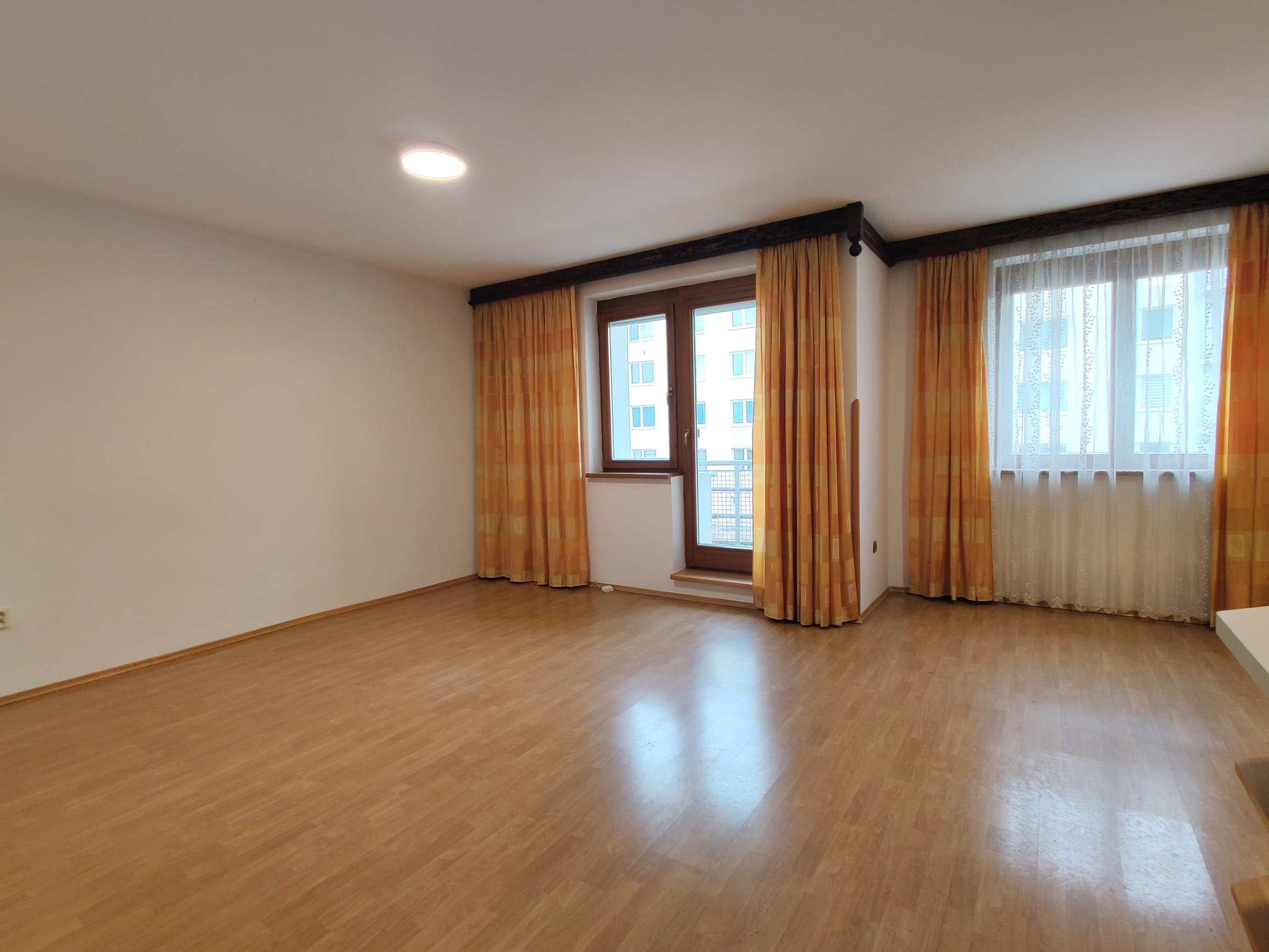 2-izbový byt na prenájom, Liptovský Mikuláš (Nábrežie)