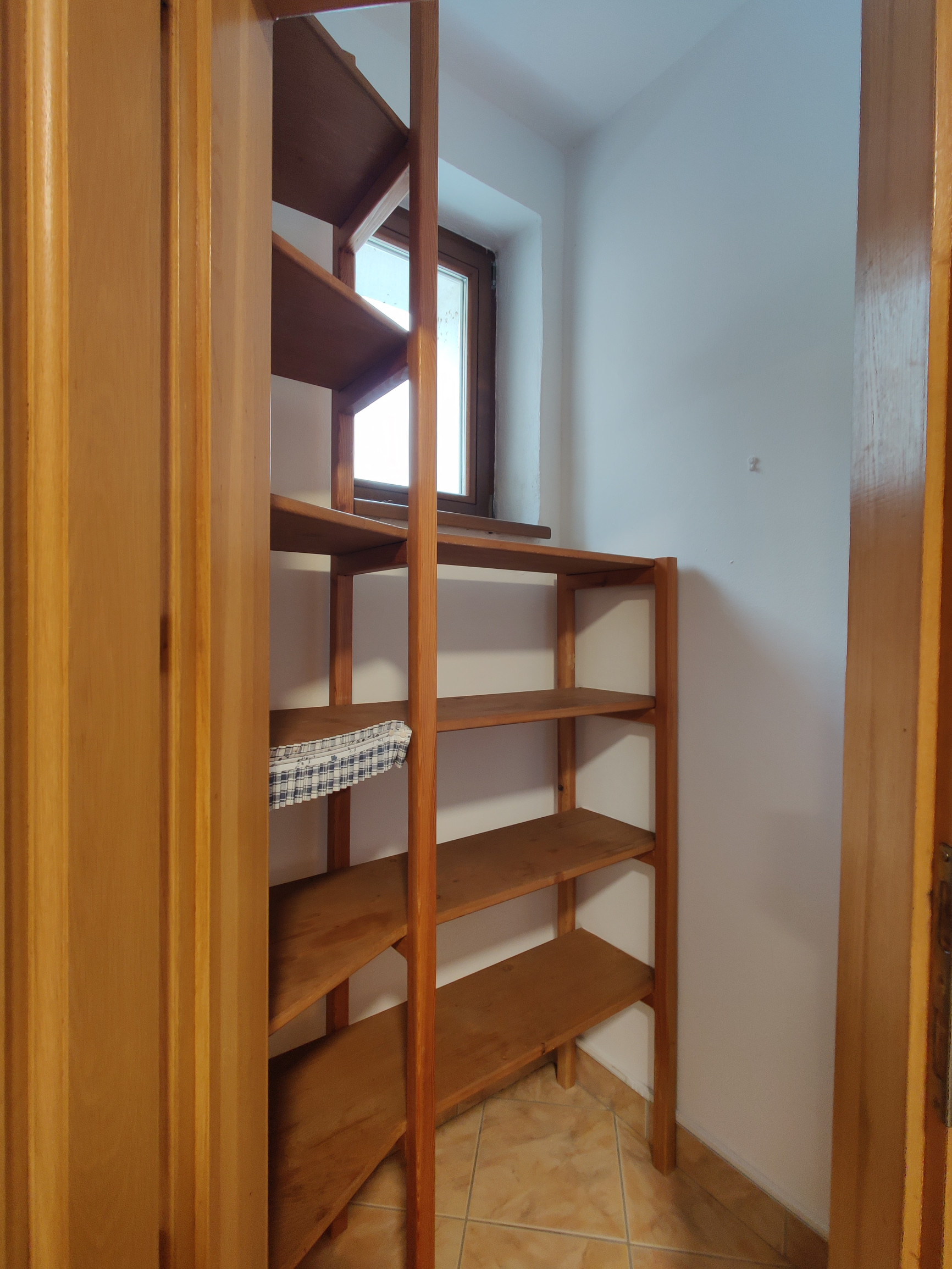 2-izbový byt na prenájom, Liptovský Mikuláš (Nábrežie)