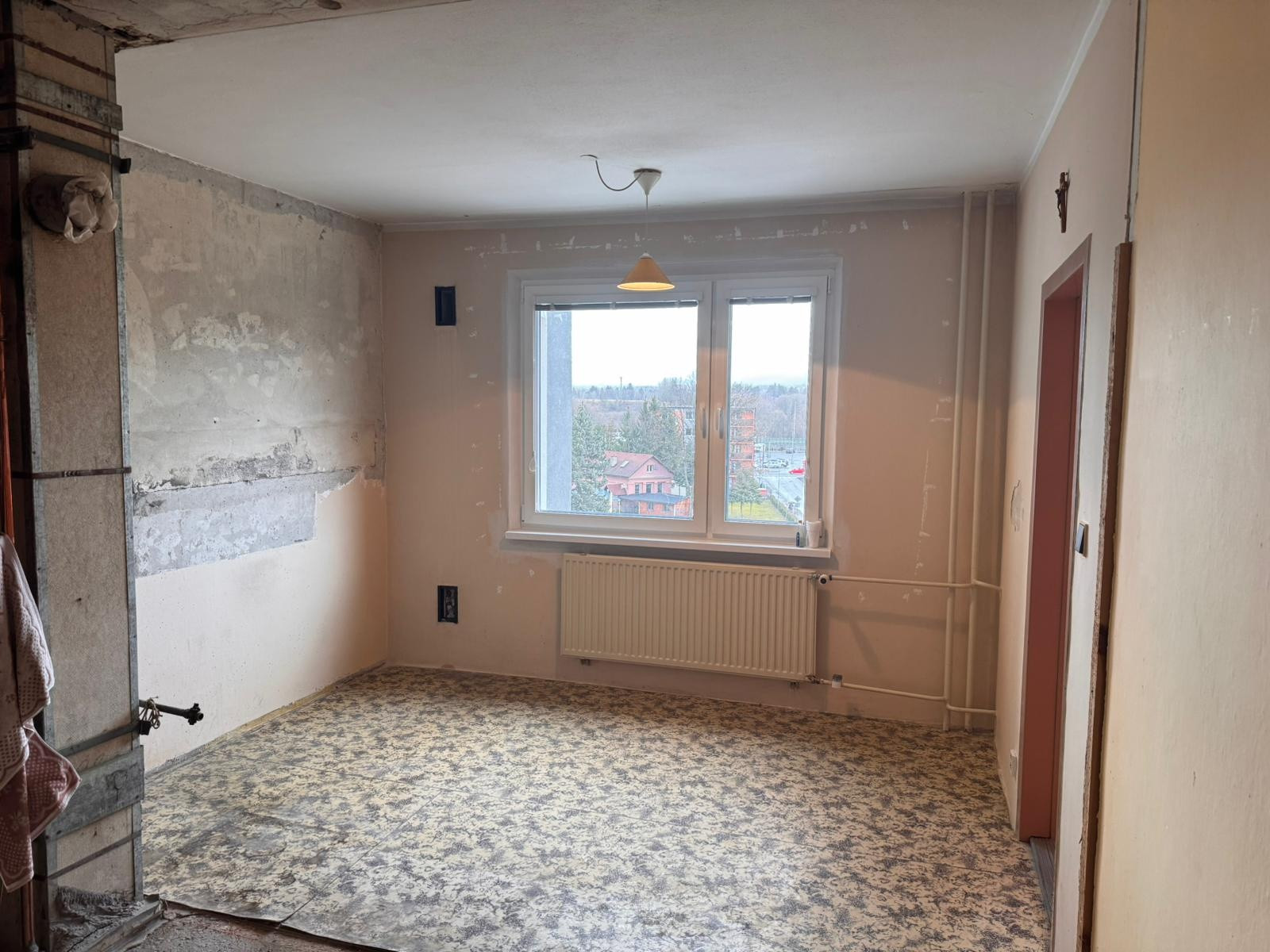 Priestranný 3-izbový byt v Liptovskom Hrádku na predaj