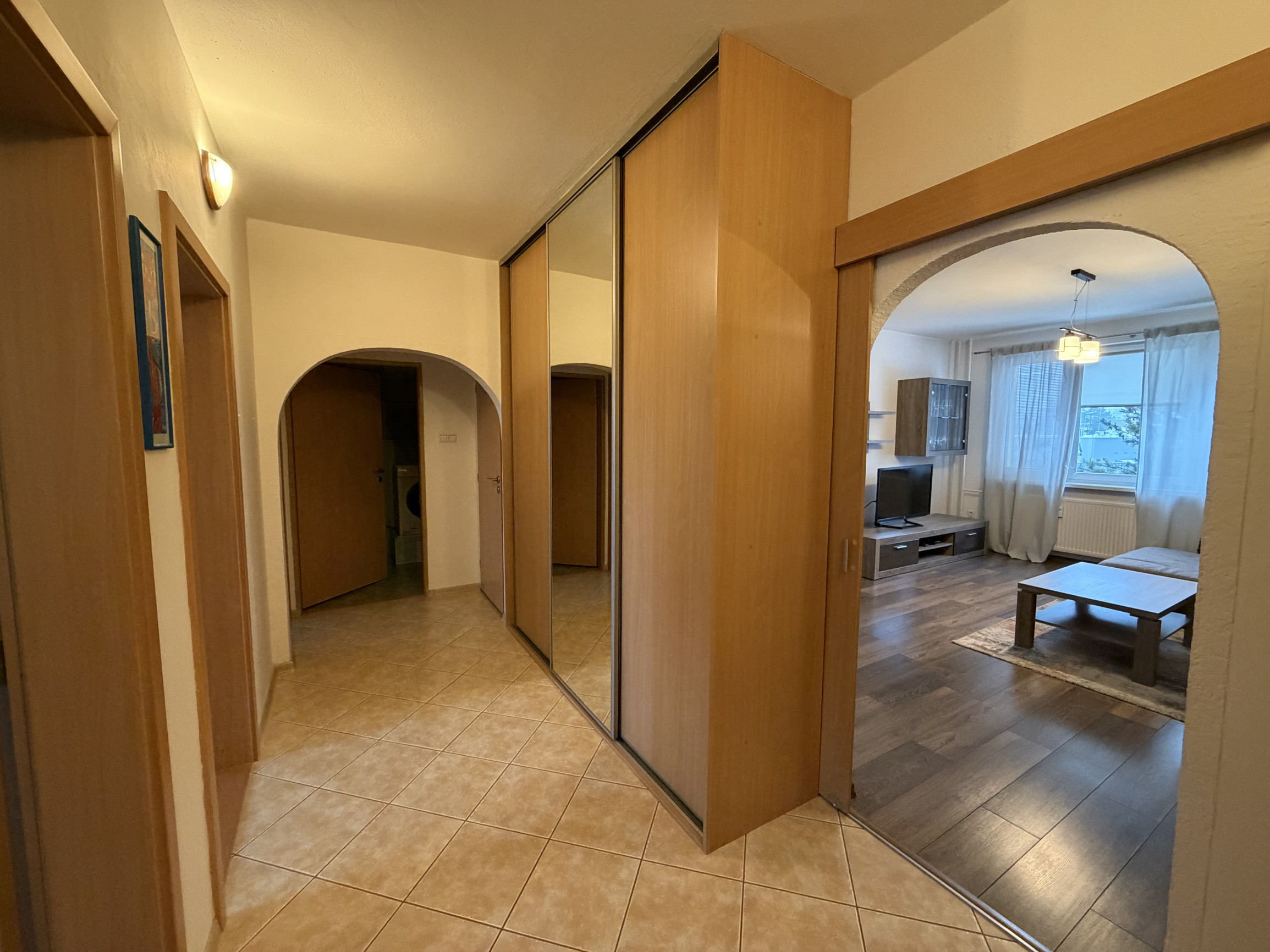 Na prenájom 4- izbový byt v Liptovskom Mikuláši