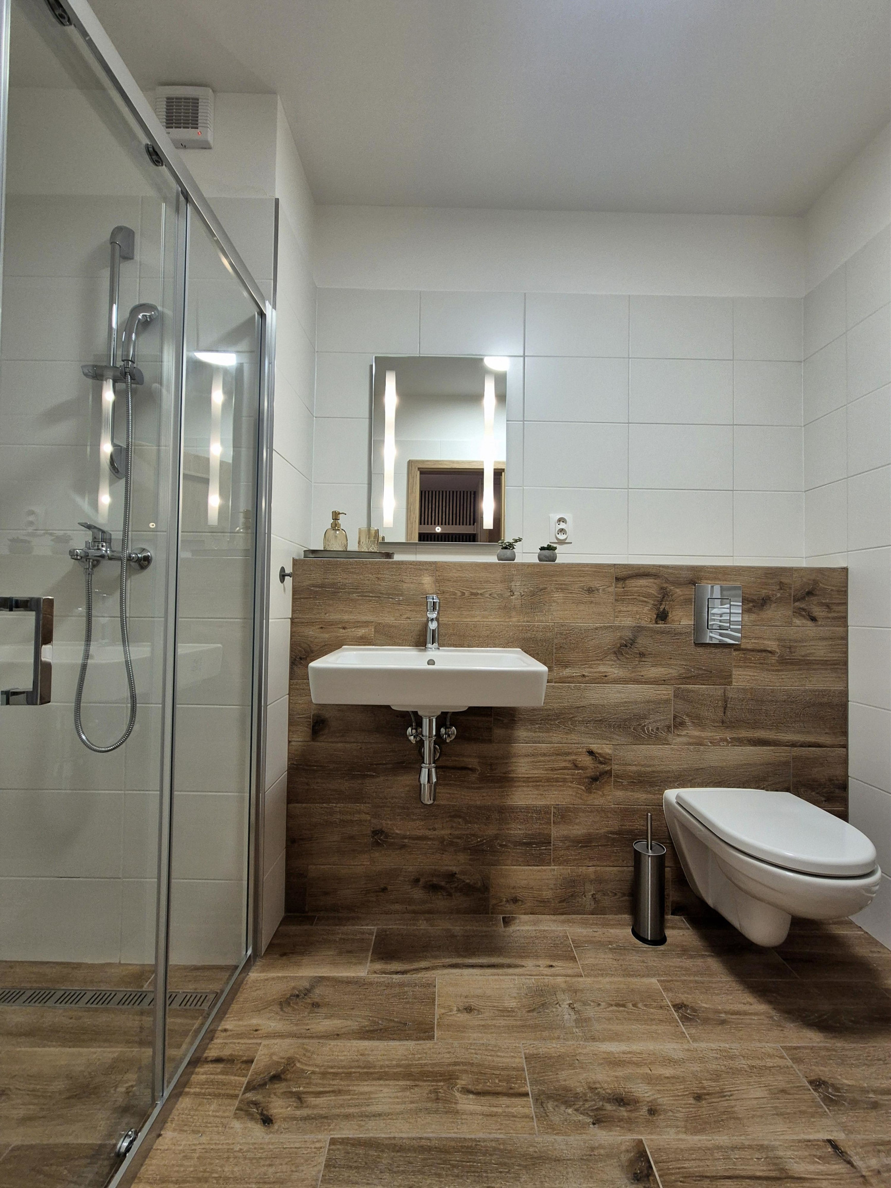 Dvojizbový kompletne zariadený byt v novostavbe v L.Hrádku