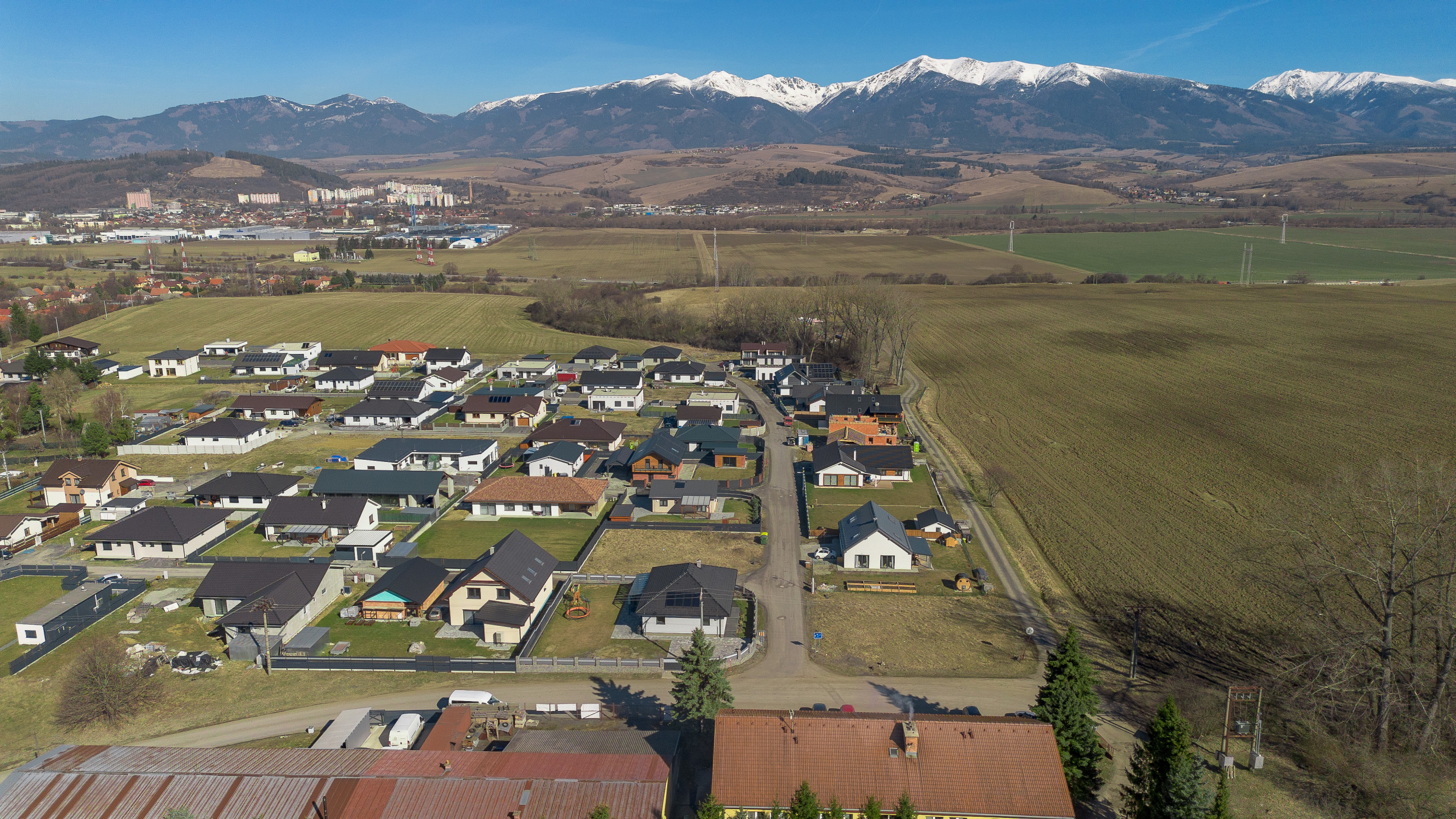 Pozemok s výhľadom na hory – cena len 120 €/m², Liptovský Mikuláš