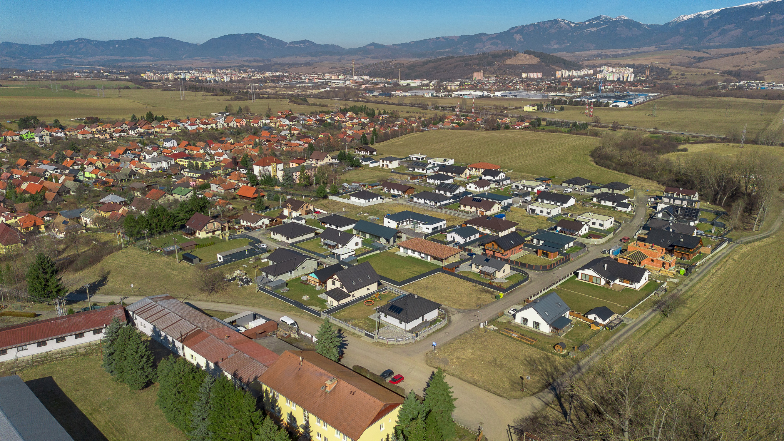 Pozemok s výhľadom na hory – cena len 120 €/m², Liptovský Mikuláš