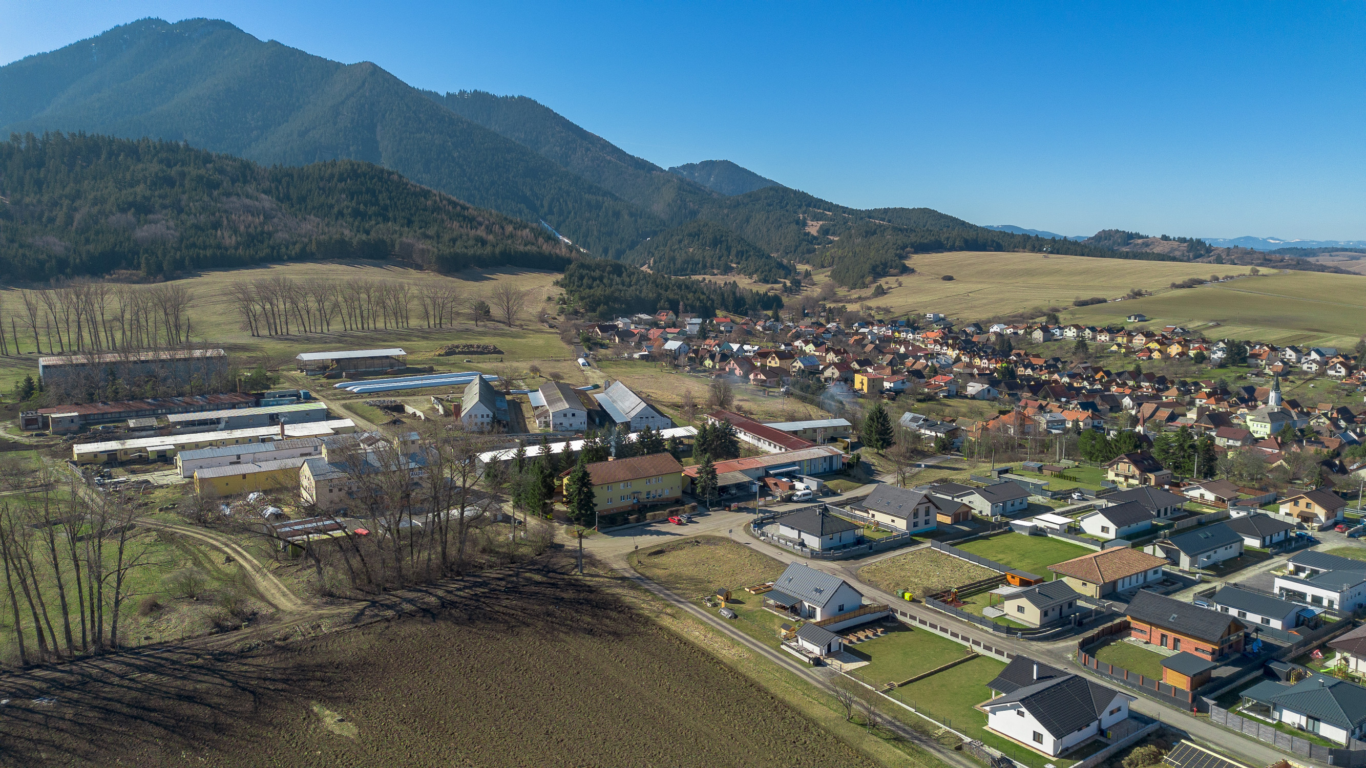 Pozemok s výhľadom na hory – cena len 120 €/m², Liptovský Mikuláš