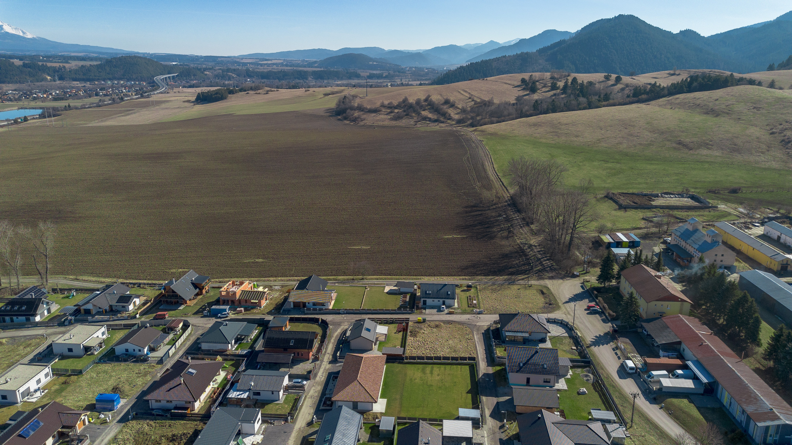 Pozemok s výhľadom na hory – cena len 120 €/m², Liptovský Mikuláš