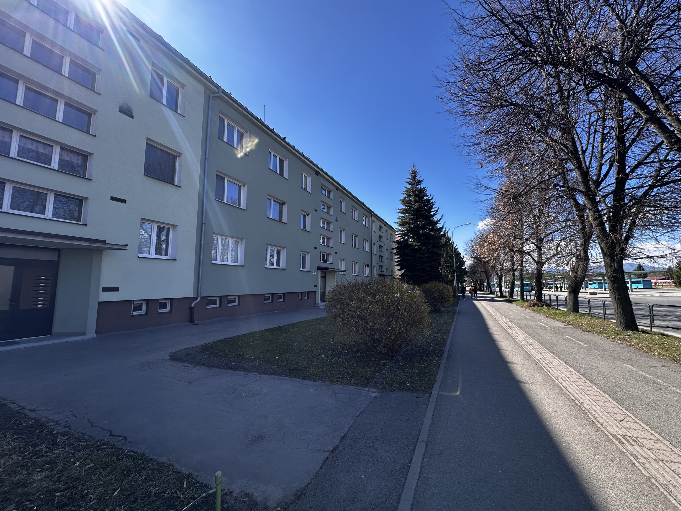 Prenájom slnečného 1-izbového bytu v Starom Meste – Liptovský Mikuláš