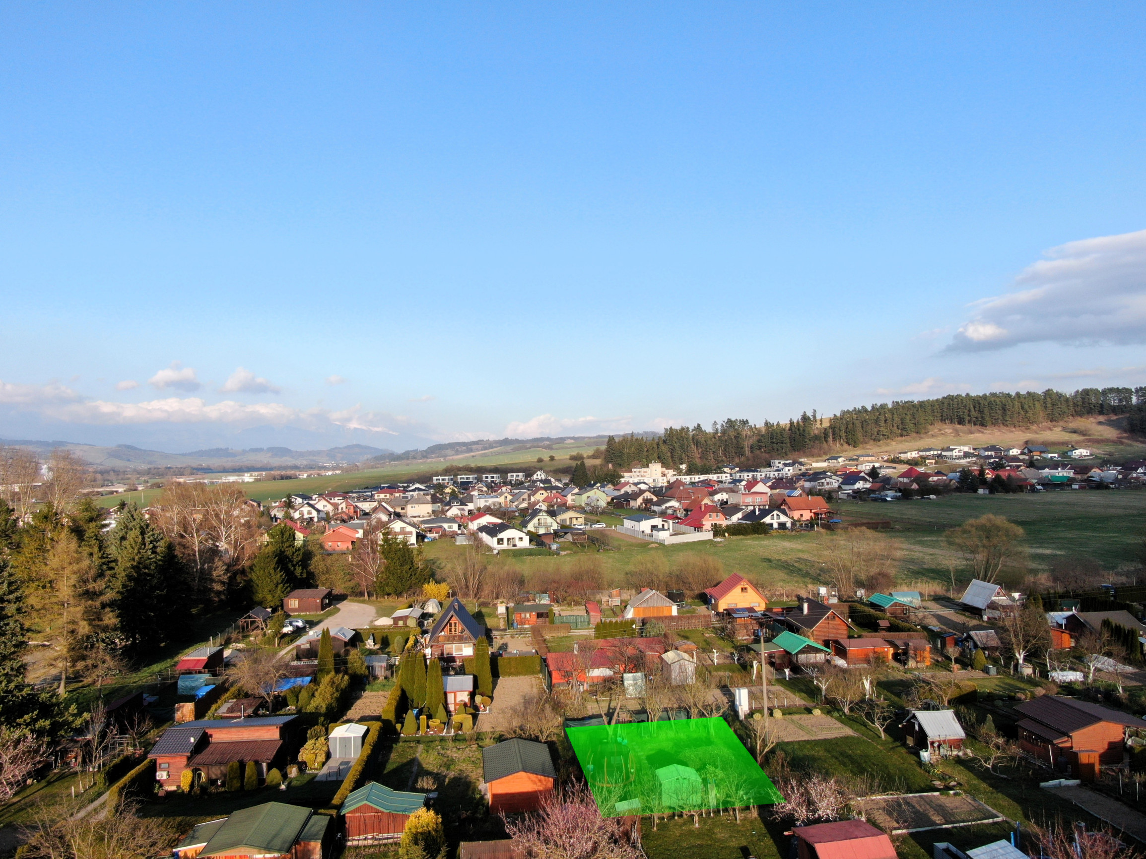 Na predaj upravená záhrada s elektrinou – Štiavnička