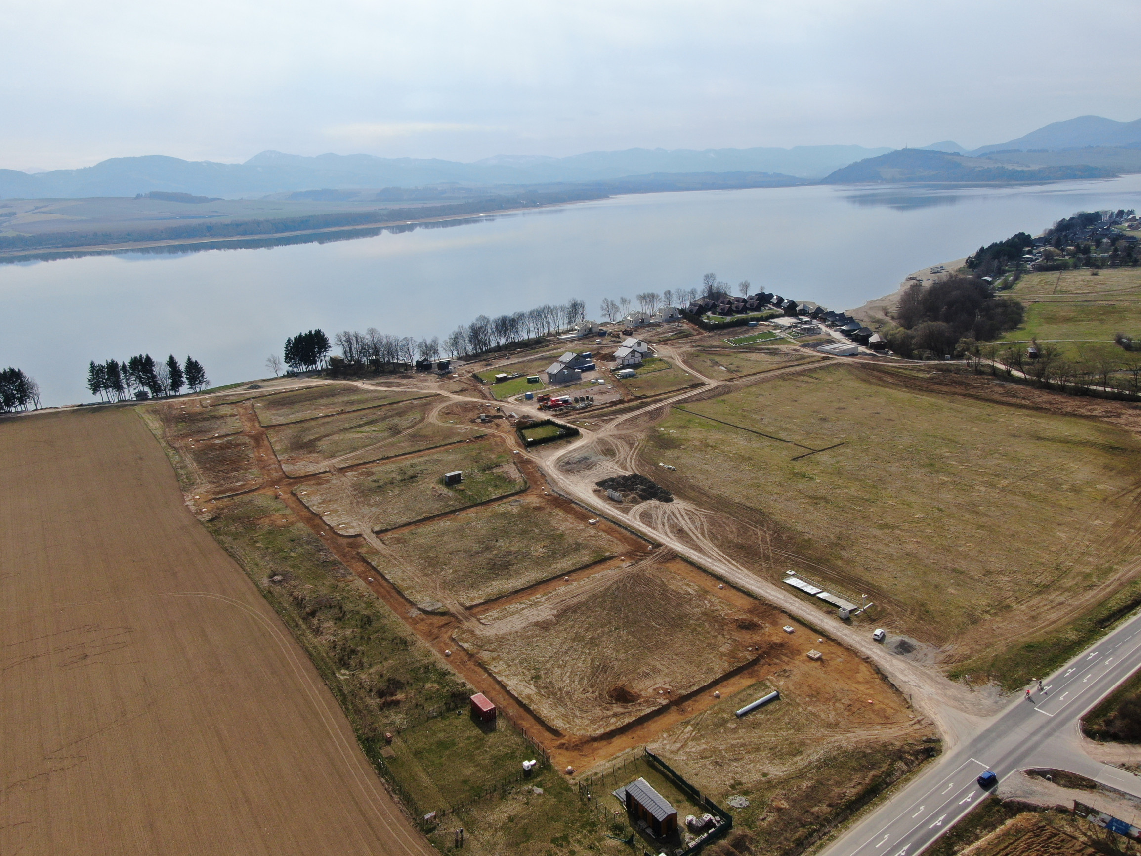 Slnečný stavebný pozemok s výhľadom na Tatry – Liptov