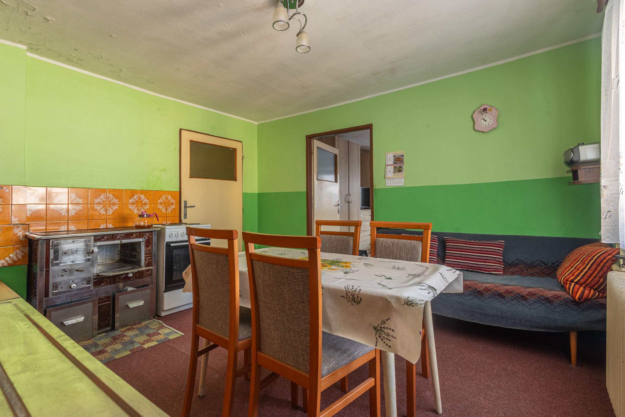 Rodinný Dom + veľký pozemok, výborná poloha /Liptovský Ján/