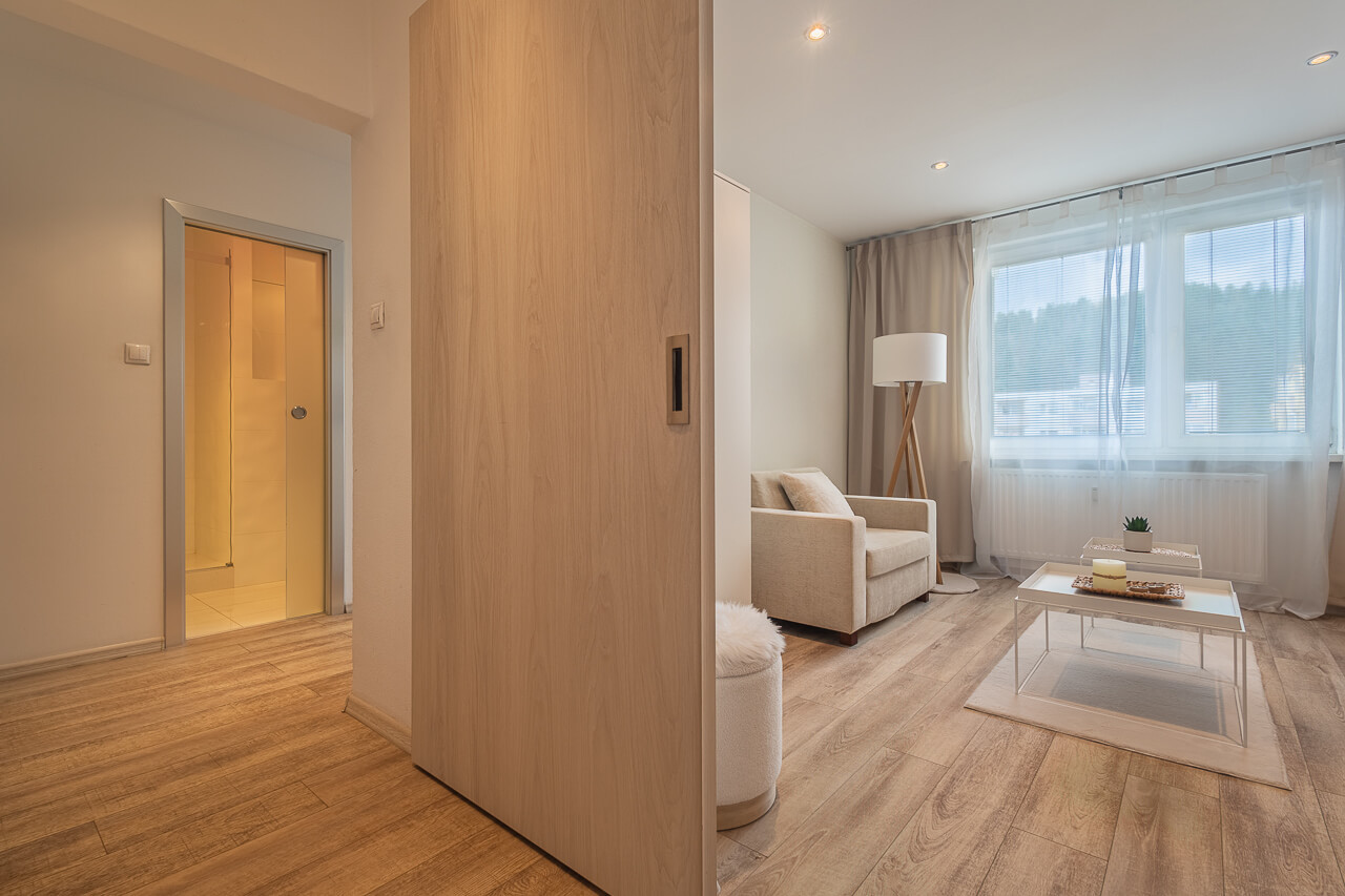 1 - izbový byt po rekonštrukcii na prenájom - Podbreziny