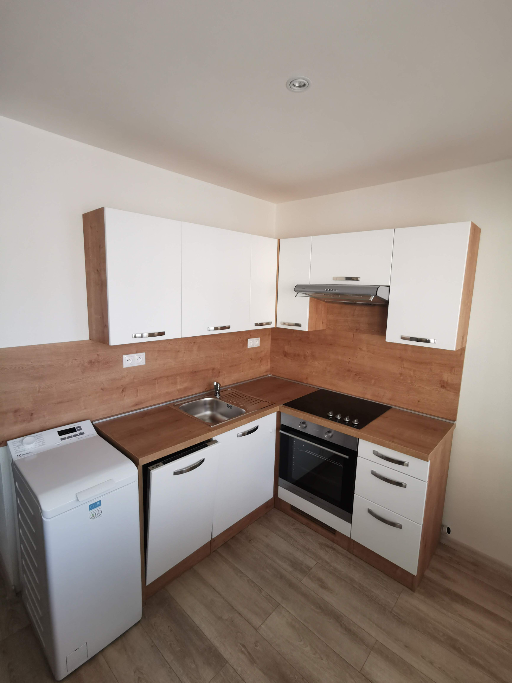 1 - izbový byt po rekonštrukcii na prenájom - Podbreziny