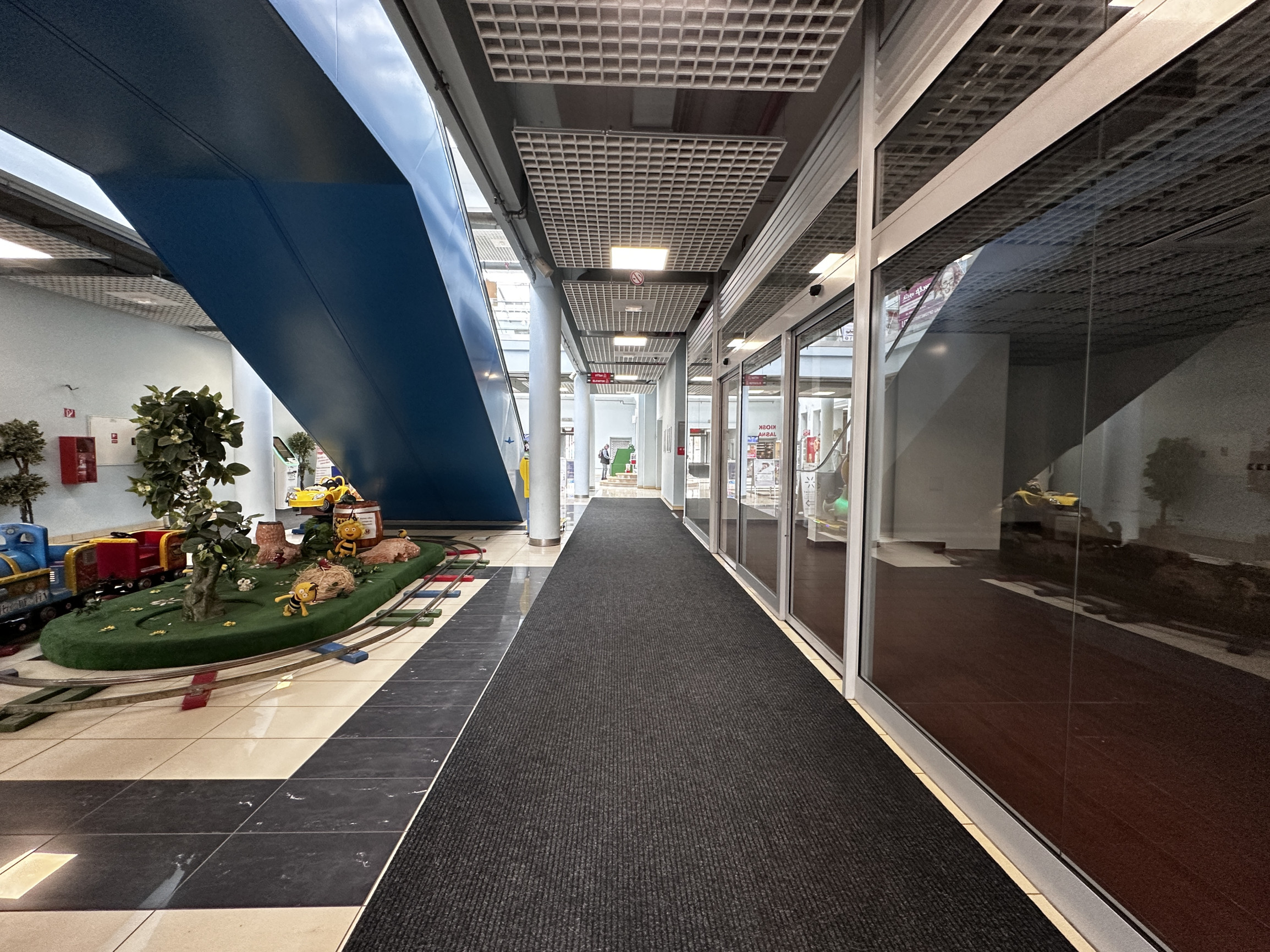 Top lokalita – obchodný priestor na Prenájom v OC Jasná