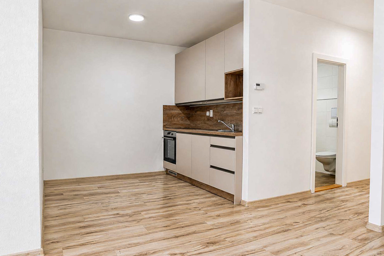 Moderný 2 izbový apartmán s terasou a nízkymi nákladmi v Liptovskom Mikuláši