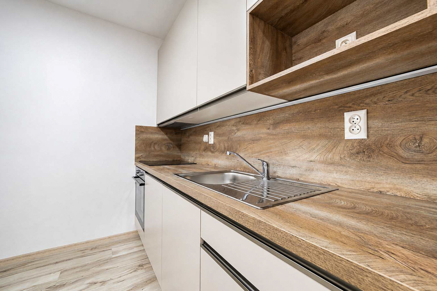 Moderný 2 izbový apartmán s terasou a nízkymi nákladmi v Liptovskom Mikuláši