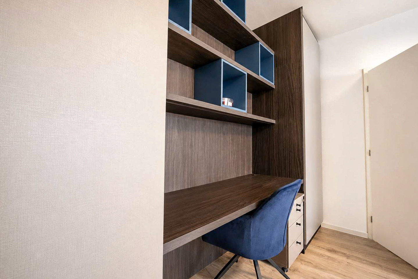 MODERNÝ 2-IZBOVÝ BYT S PARKOVACÍM MIESTOM V CENTRE LIPTOVSKÉHO MIKULÁŠA